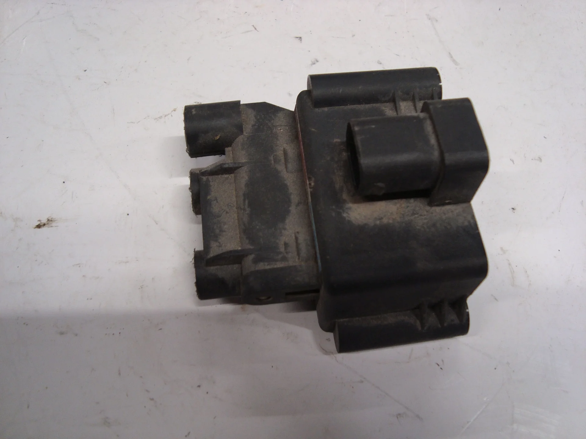 Блок клапанов пневмоподвески Mercedes-Benz W251 272 A2513200158 - изображение 1