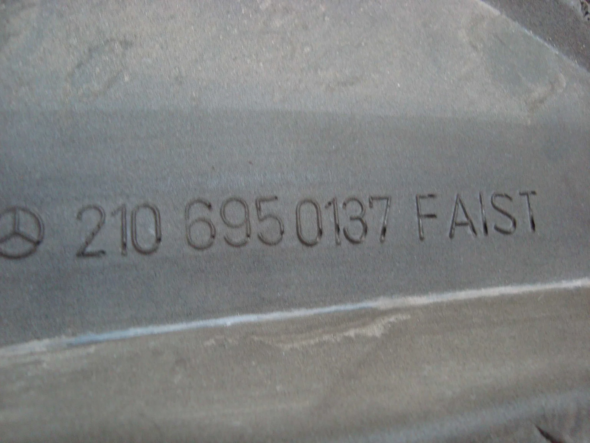 Обшивка стойки задней правой Mercedes-Benz W210 119 A2106950137 - миниатюра 5