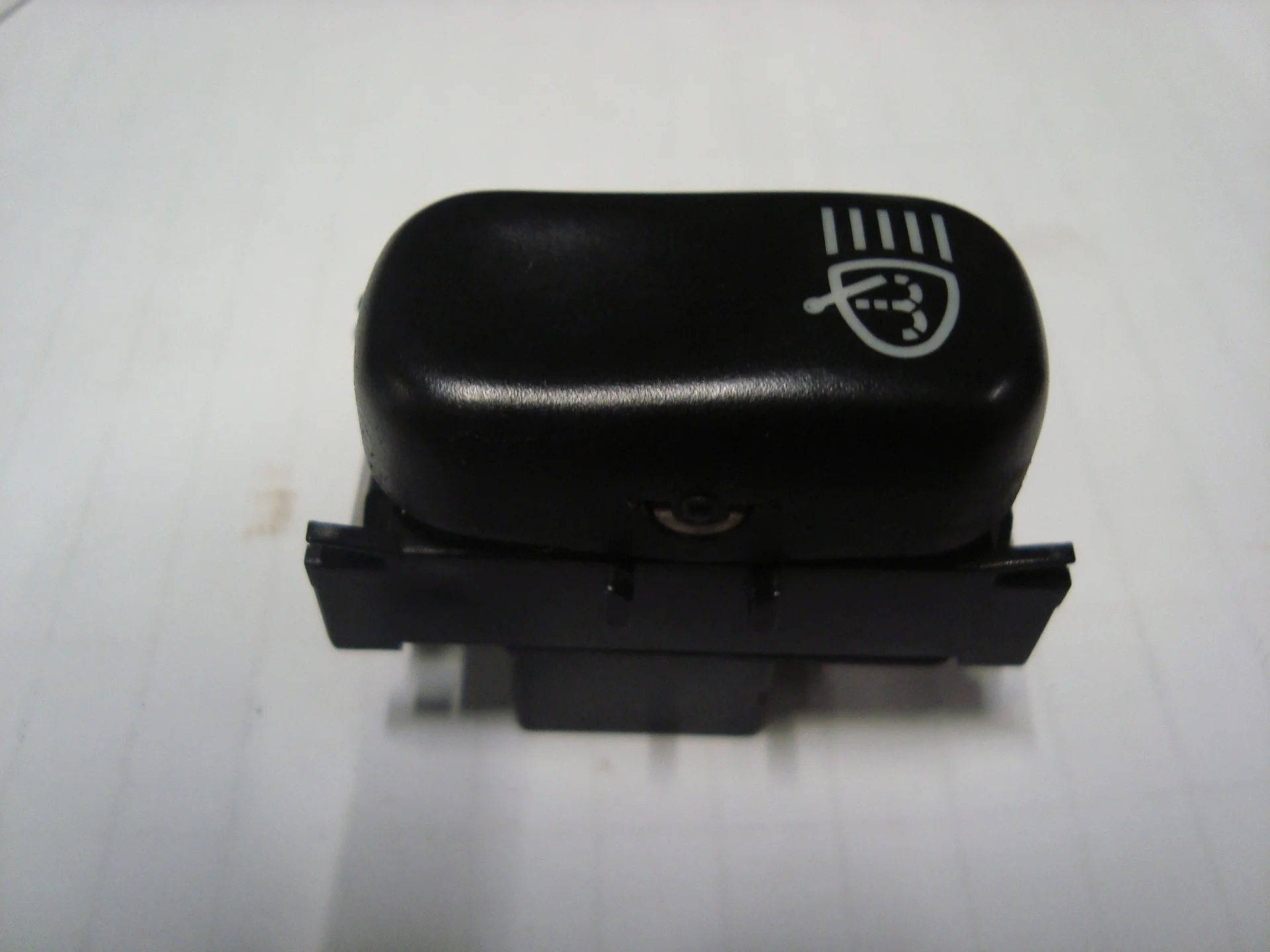 Кнопка фароочистителя Mercedes-Benz C208 111 A2088202210 - миниатюра 2