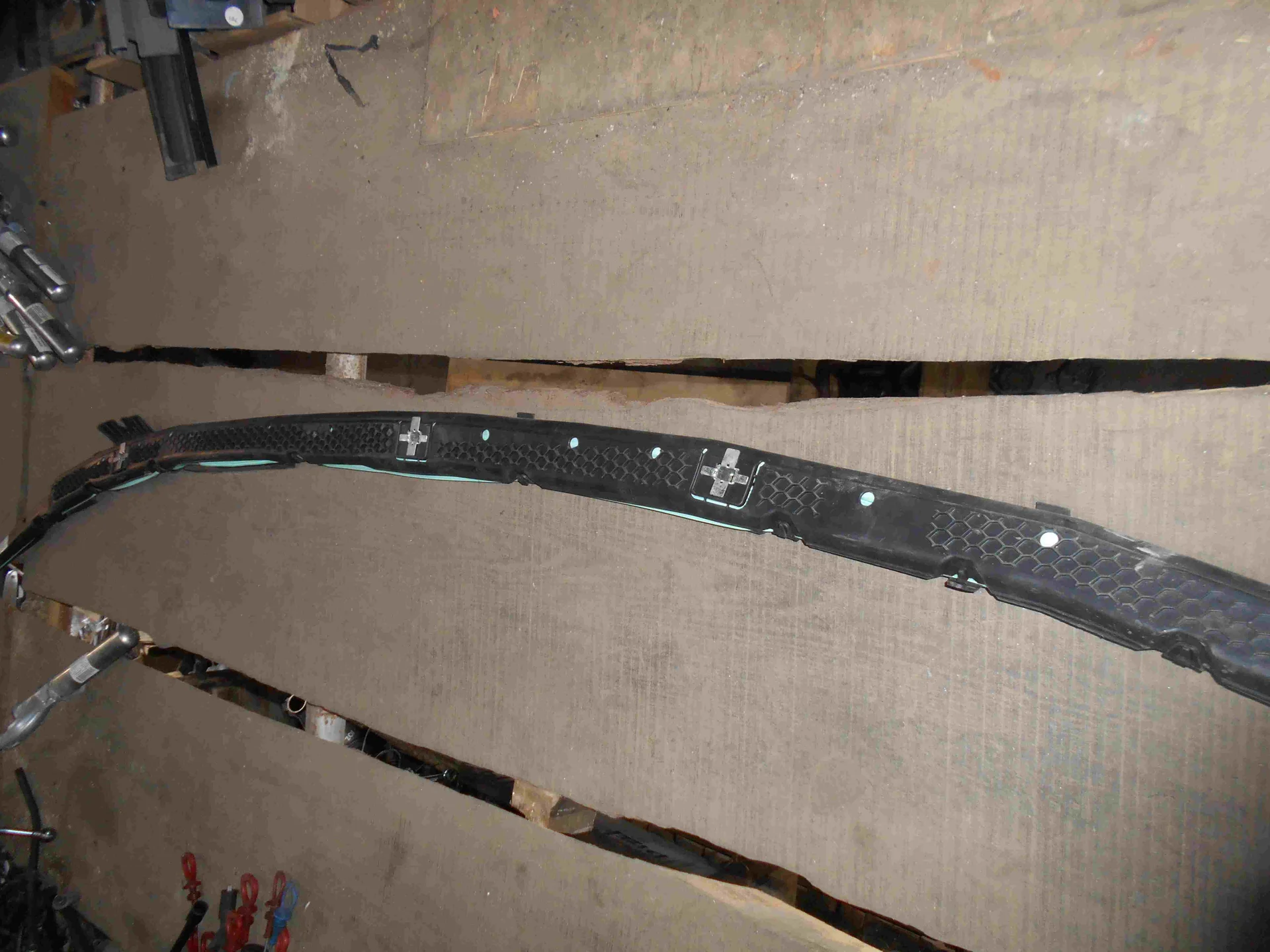 Шторка правая Mercedes-Benz W221 A2218601205 - миниатюра 2