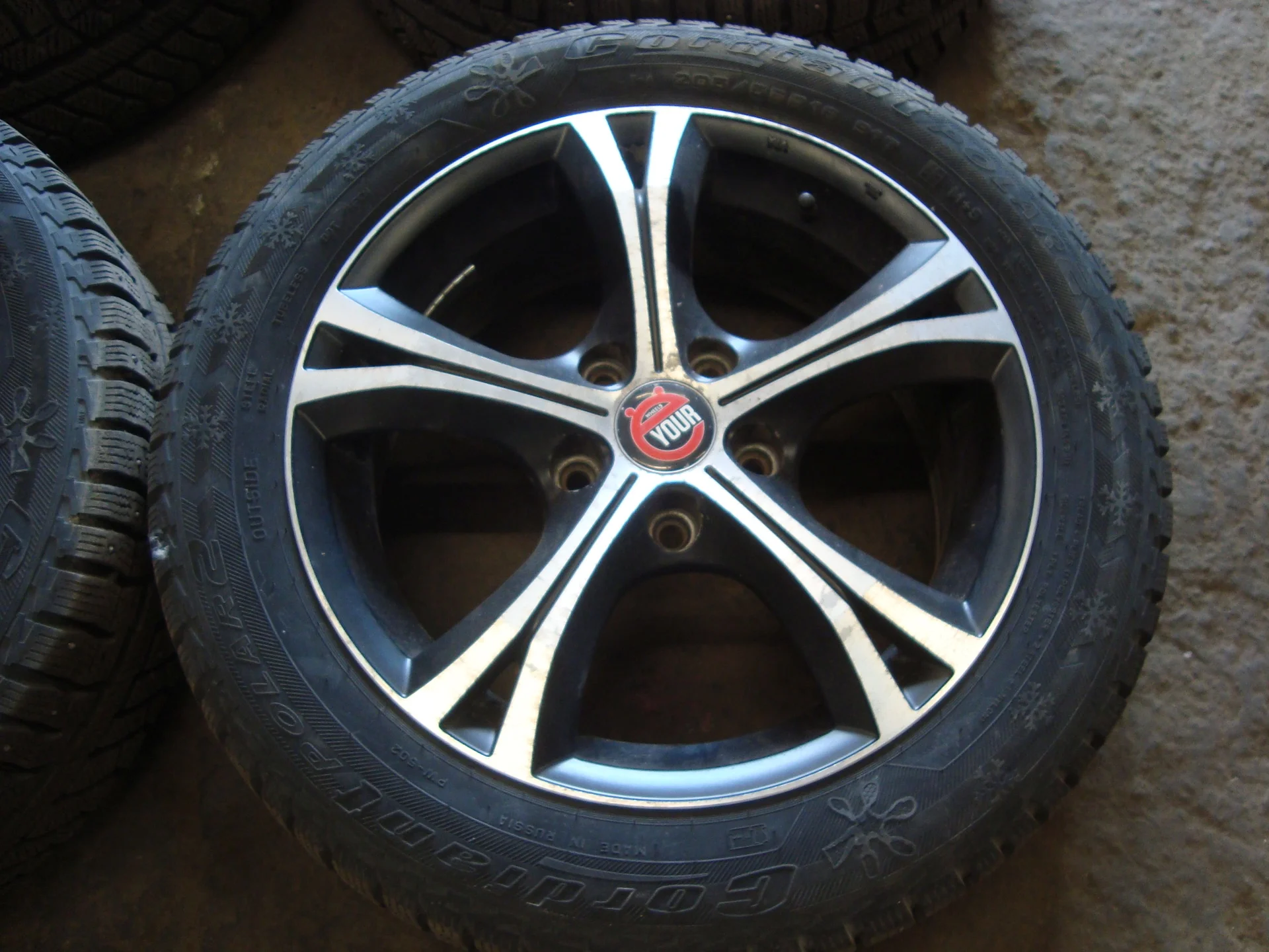 Комплект колес Mercedes-Benz C208 111 - миниатюра 4