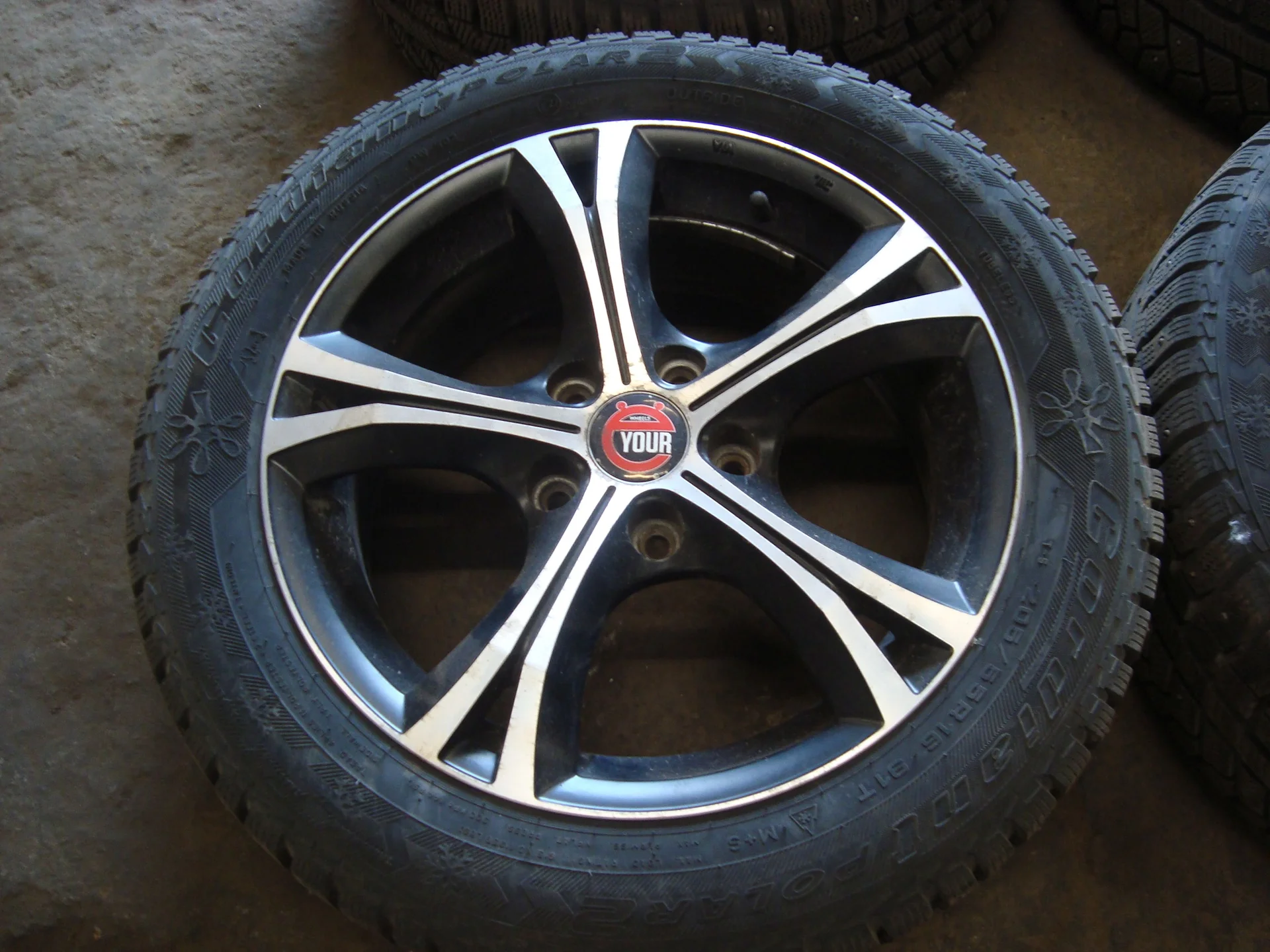 Комплект колес Mercedes-Benz C208 111 - миниатюра 5