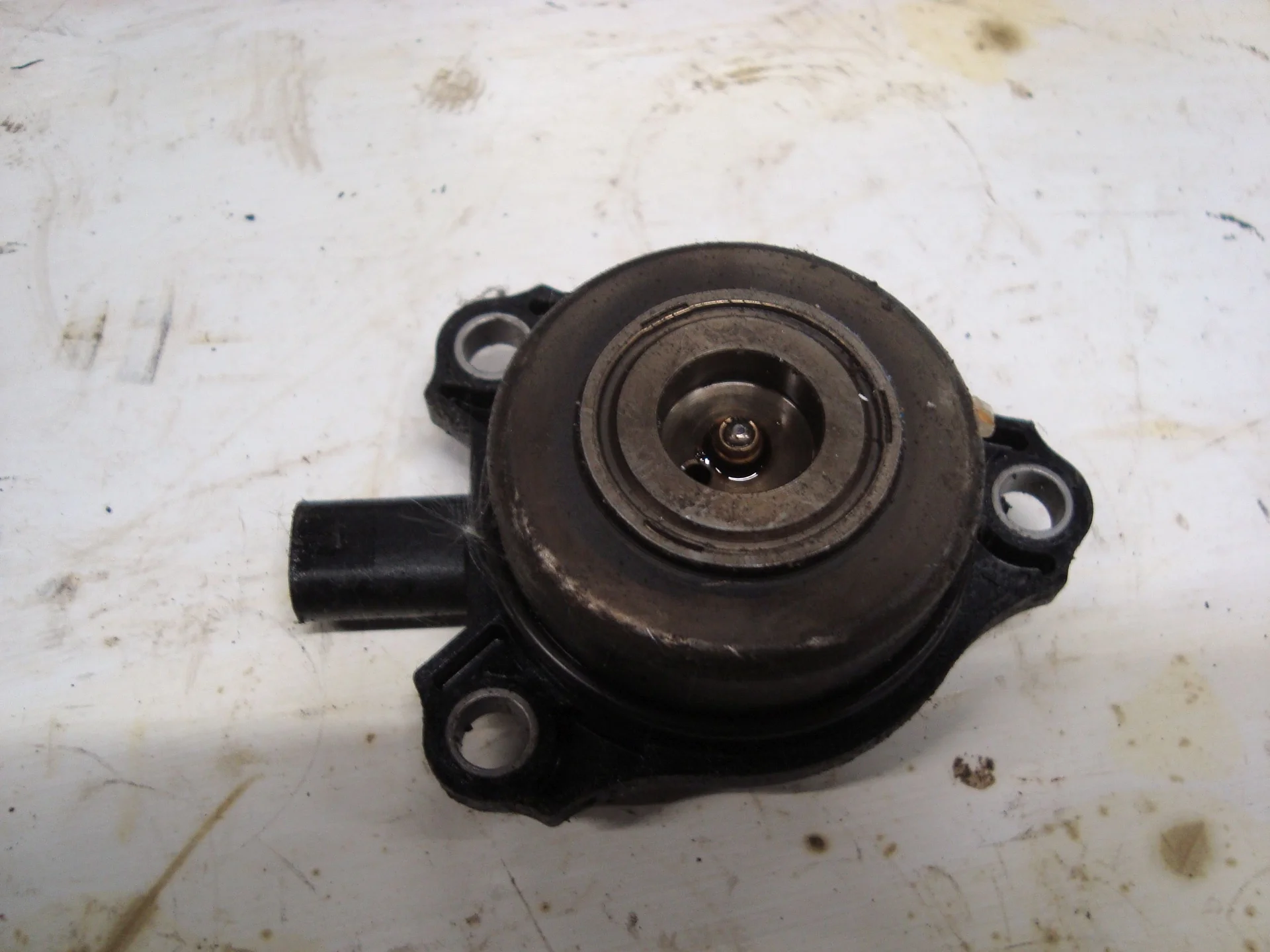 Клапан электромагнитный Mercedes-Benz W251 272 A2720510077 - миниатюра 2