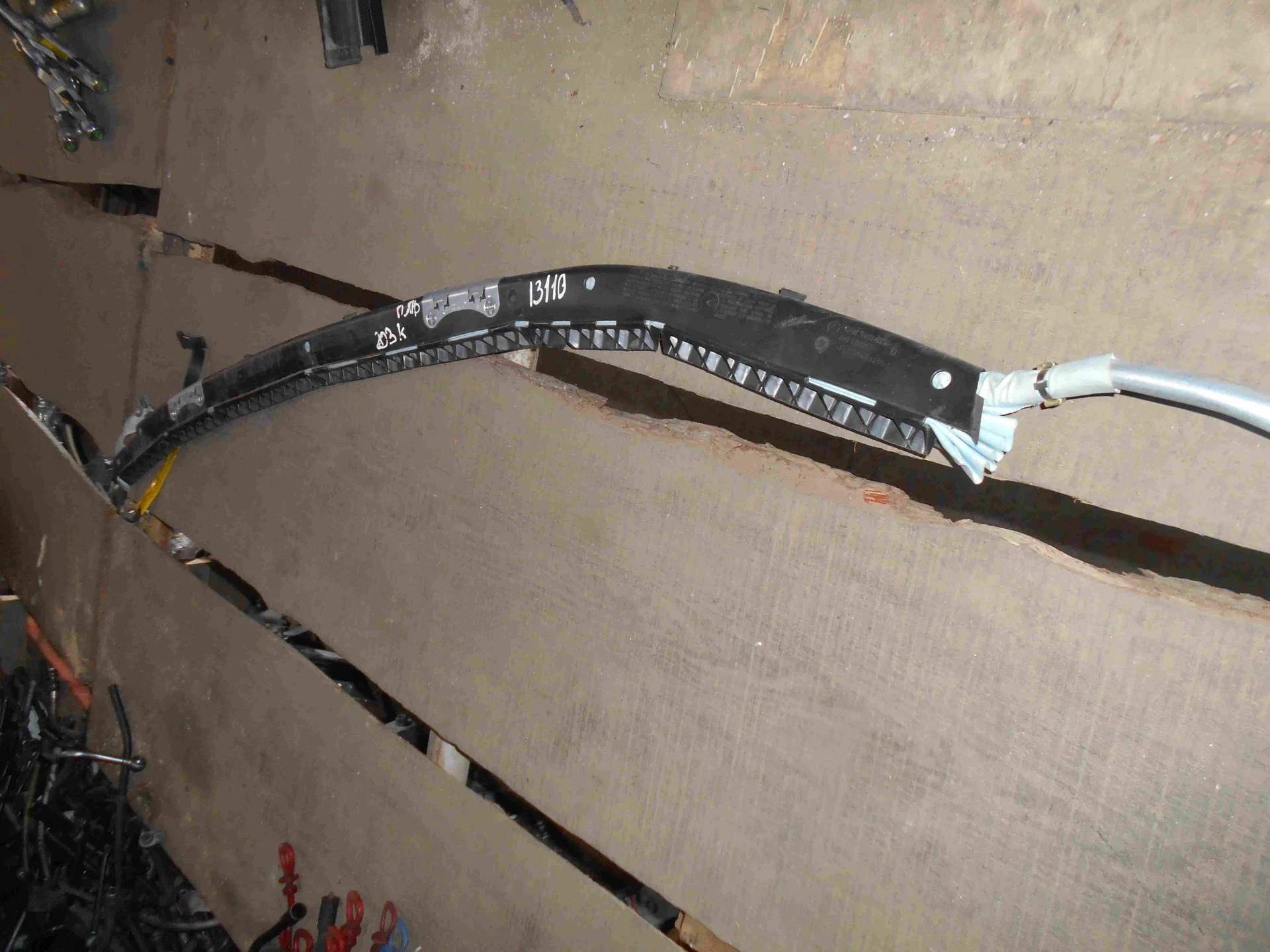 Шторка правая Mercedes-Benz CL203  A2038602005 - миниатюра 2