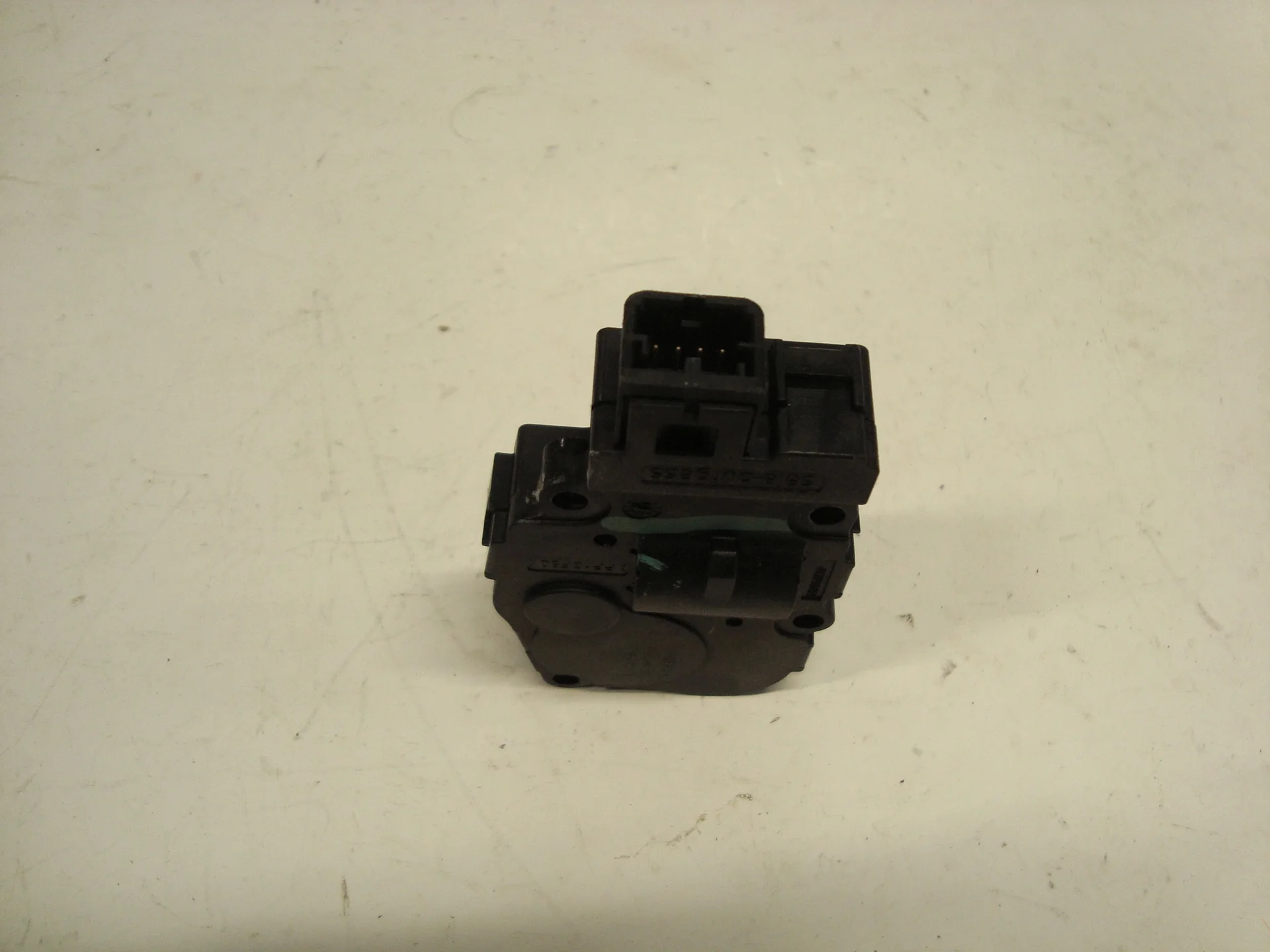 Моторчик заслонки печки Mercedes-Benz W251 272 A1669060008 - миниатюра 3