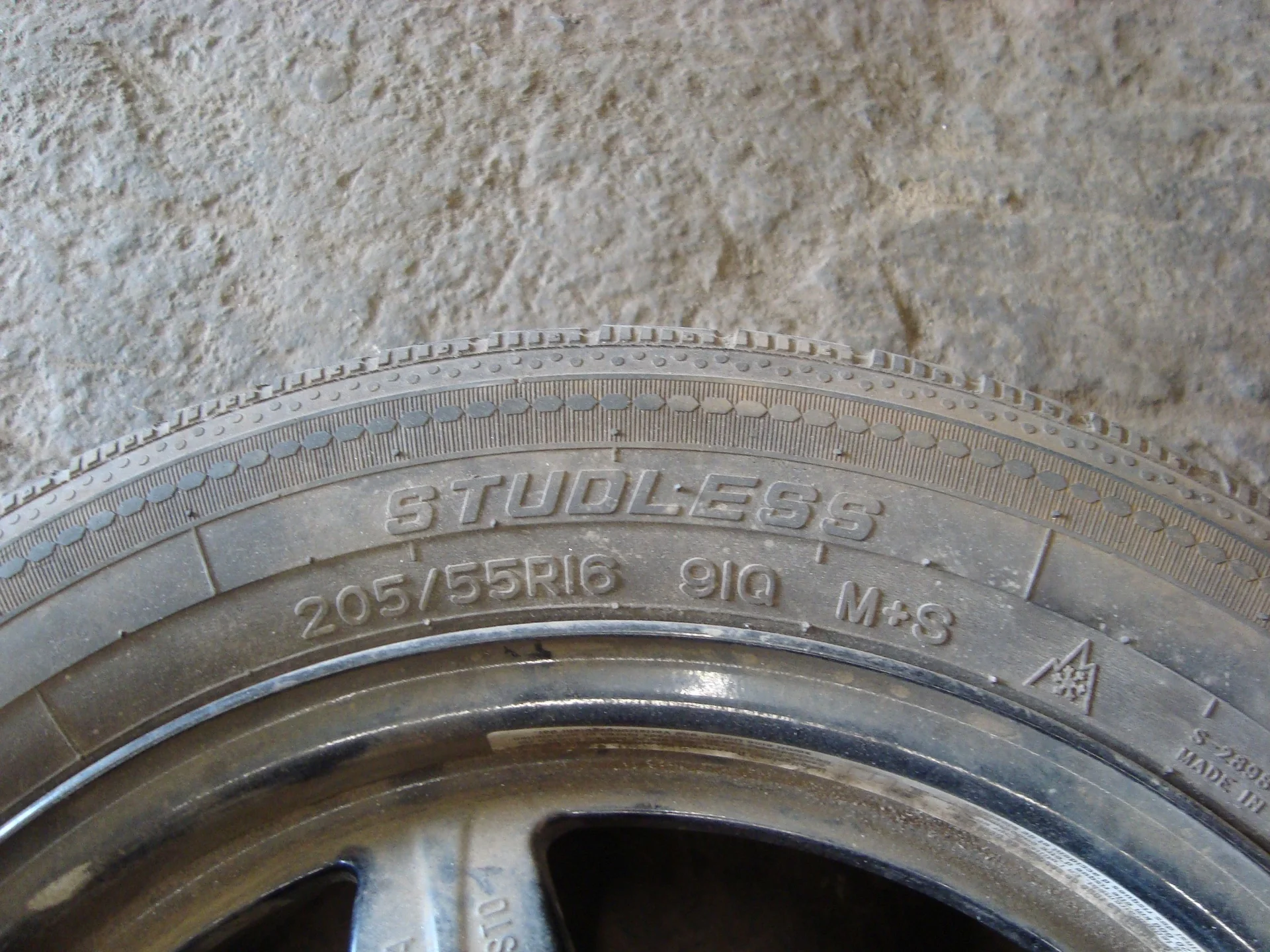 Колесо запасное Mercedes-Benz C208 111 A2084010602 - миниатюра 3