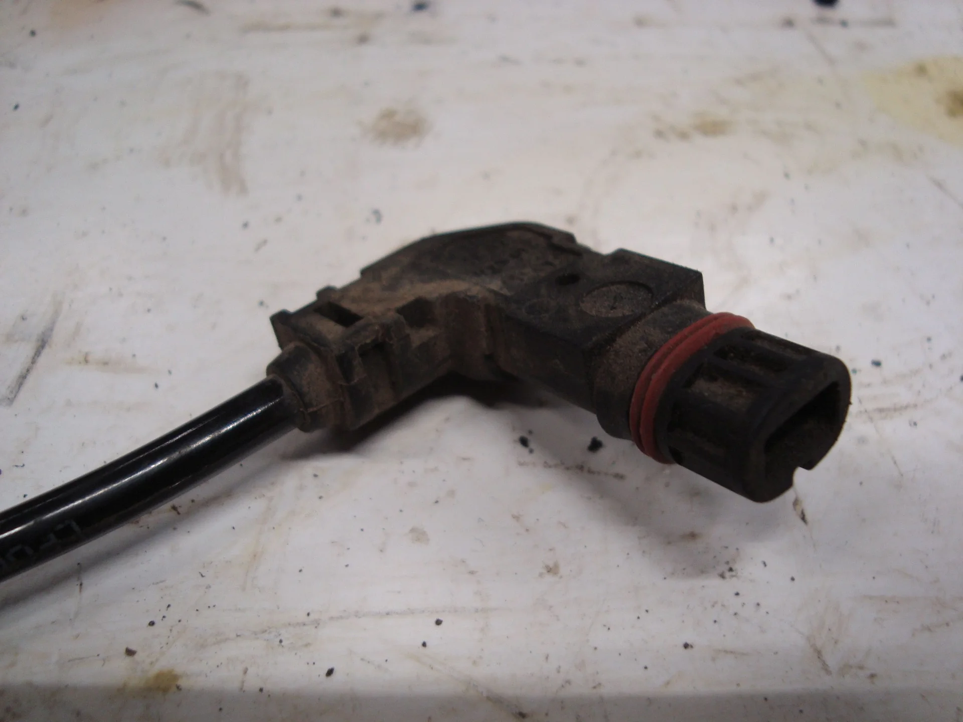 Датчик ABS передний Mercedes-Benz W251 272 A2515400817 - миниатюра 2