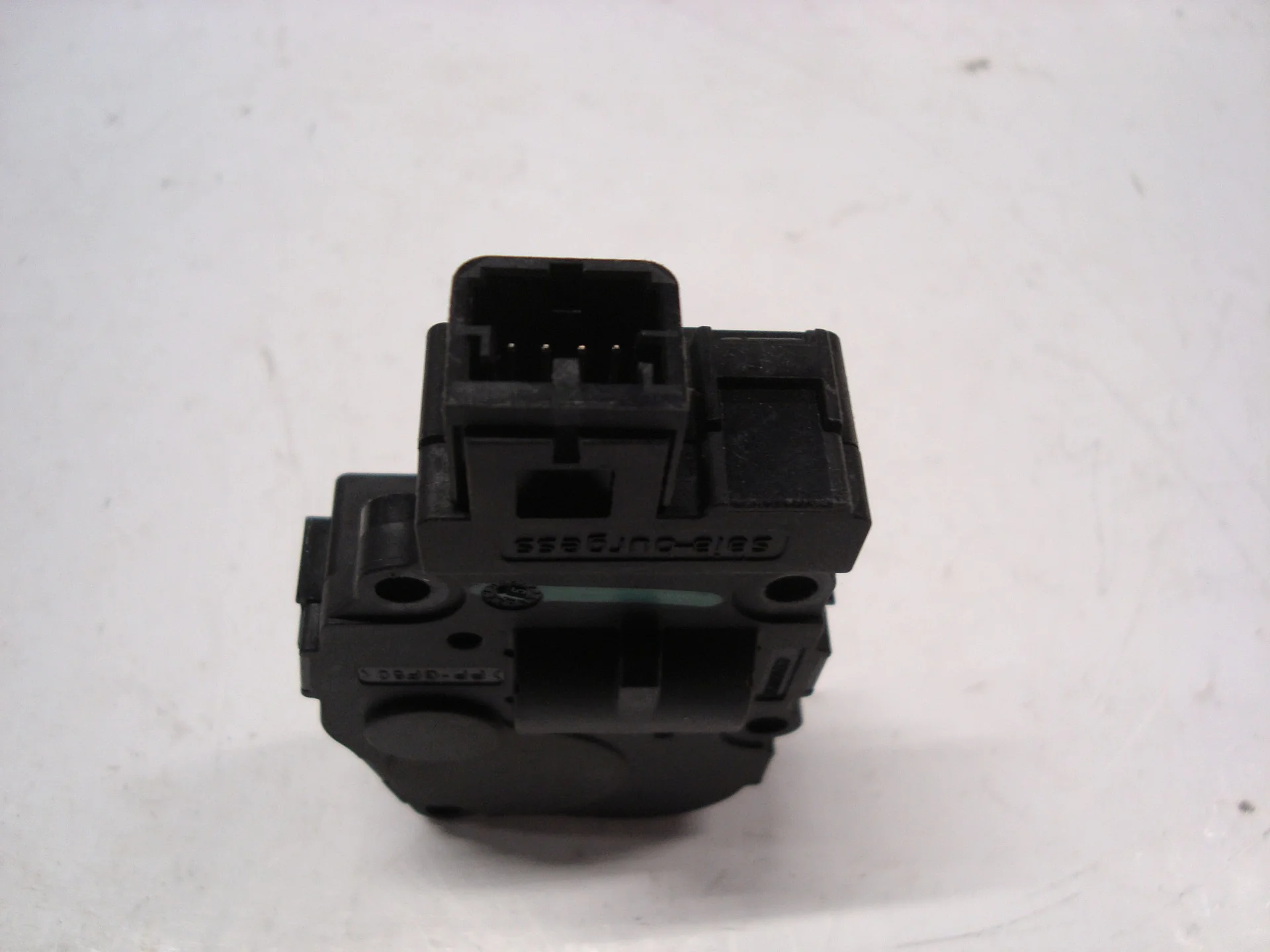 Моторчик заслонки печки Mercedes-Benz W251 272 A1669060008 - миниатюра 3