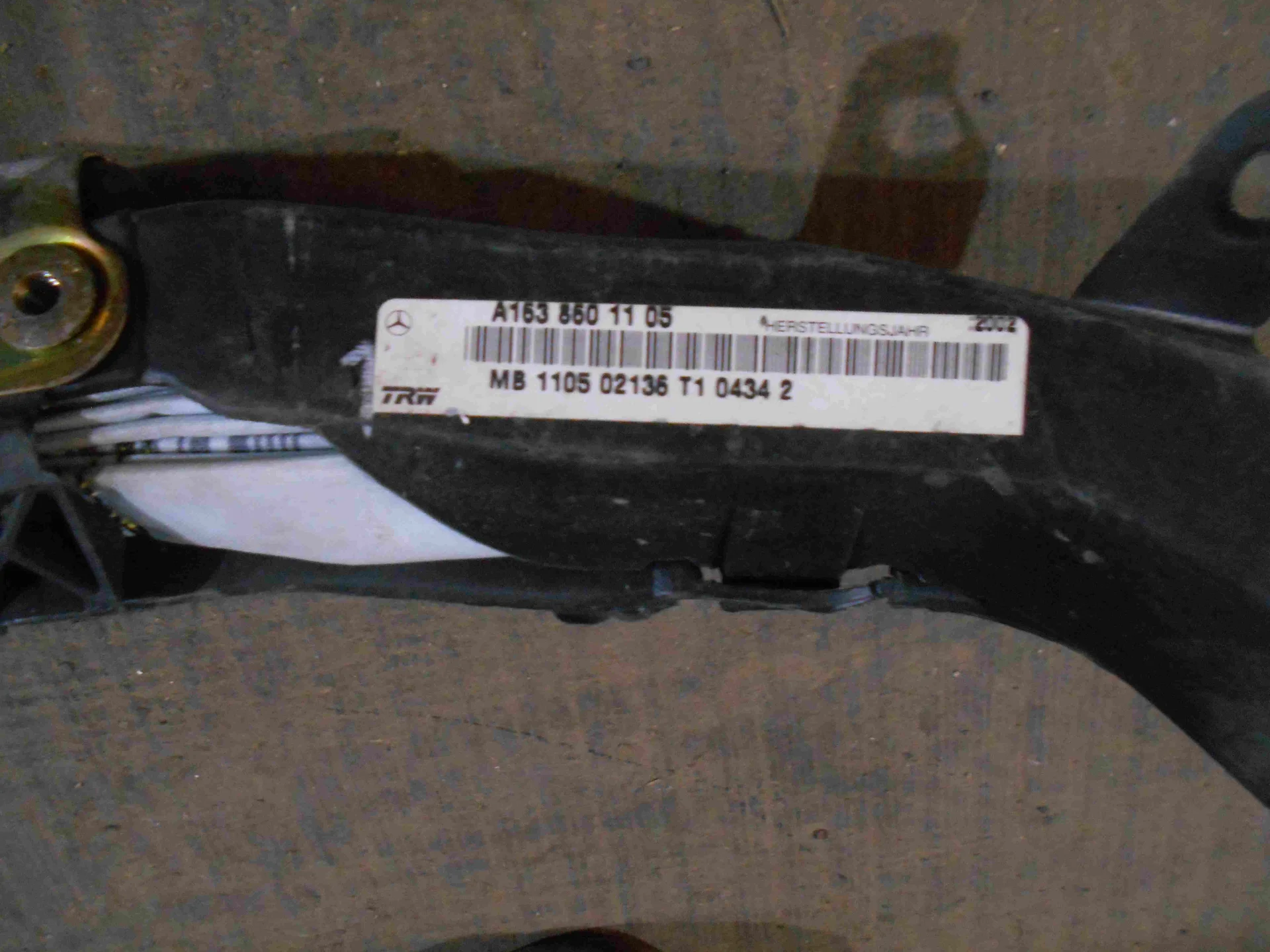 Шторка левая Mercedes-Benz W163 A1638601105 - миниатюра 2