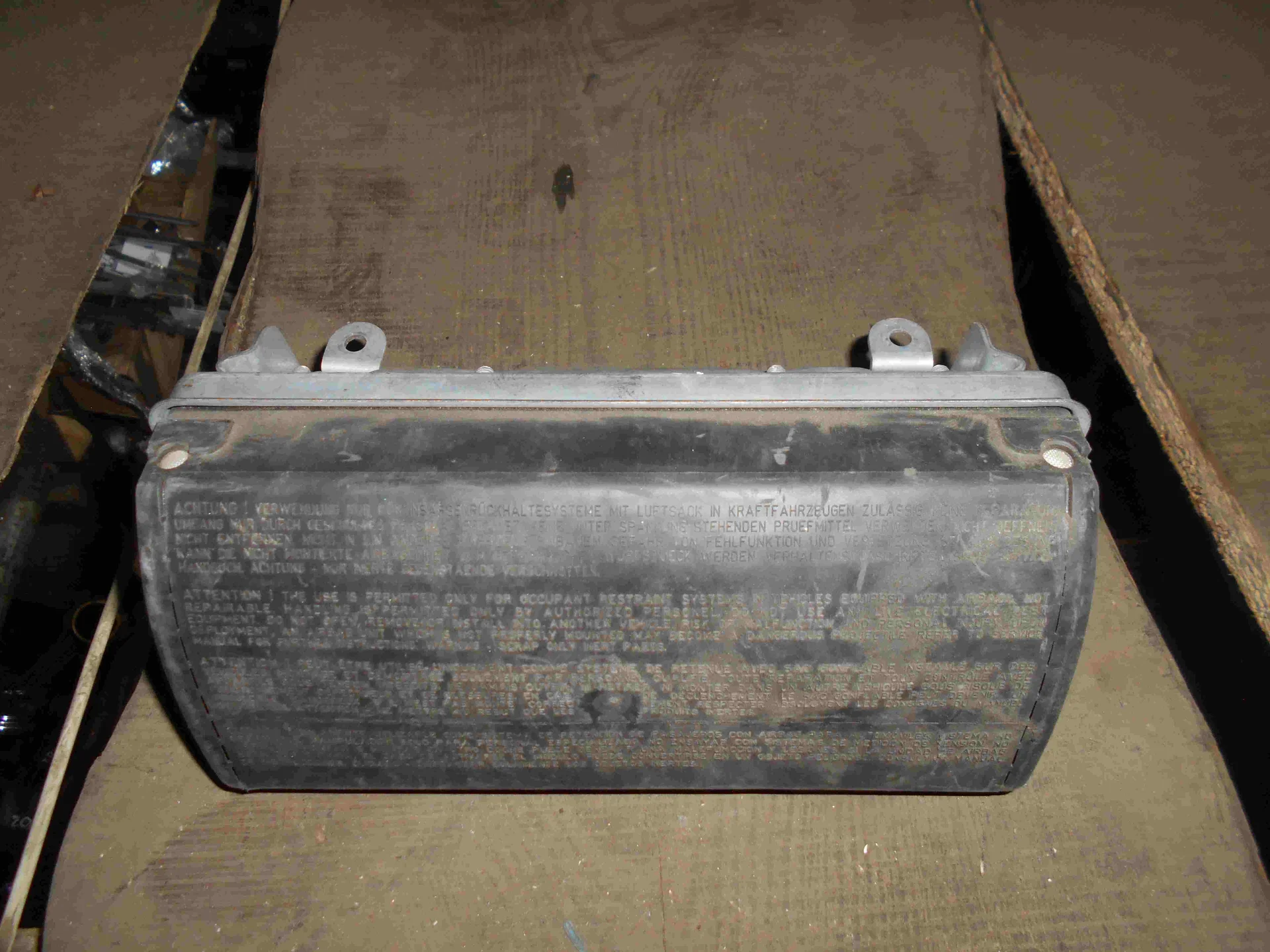 Подушка безопасности в торпеду Mercedes-Benz W211 A2118601305 - миниатюра 2