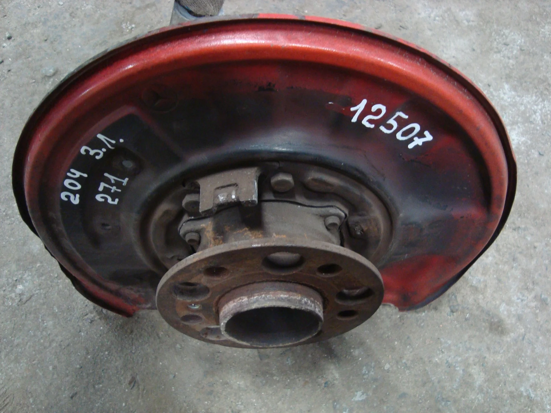 Кулак задний левый Mercedes-Benz W204 271 A2043500341 - миниатюра 3