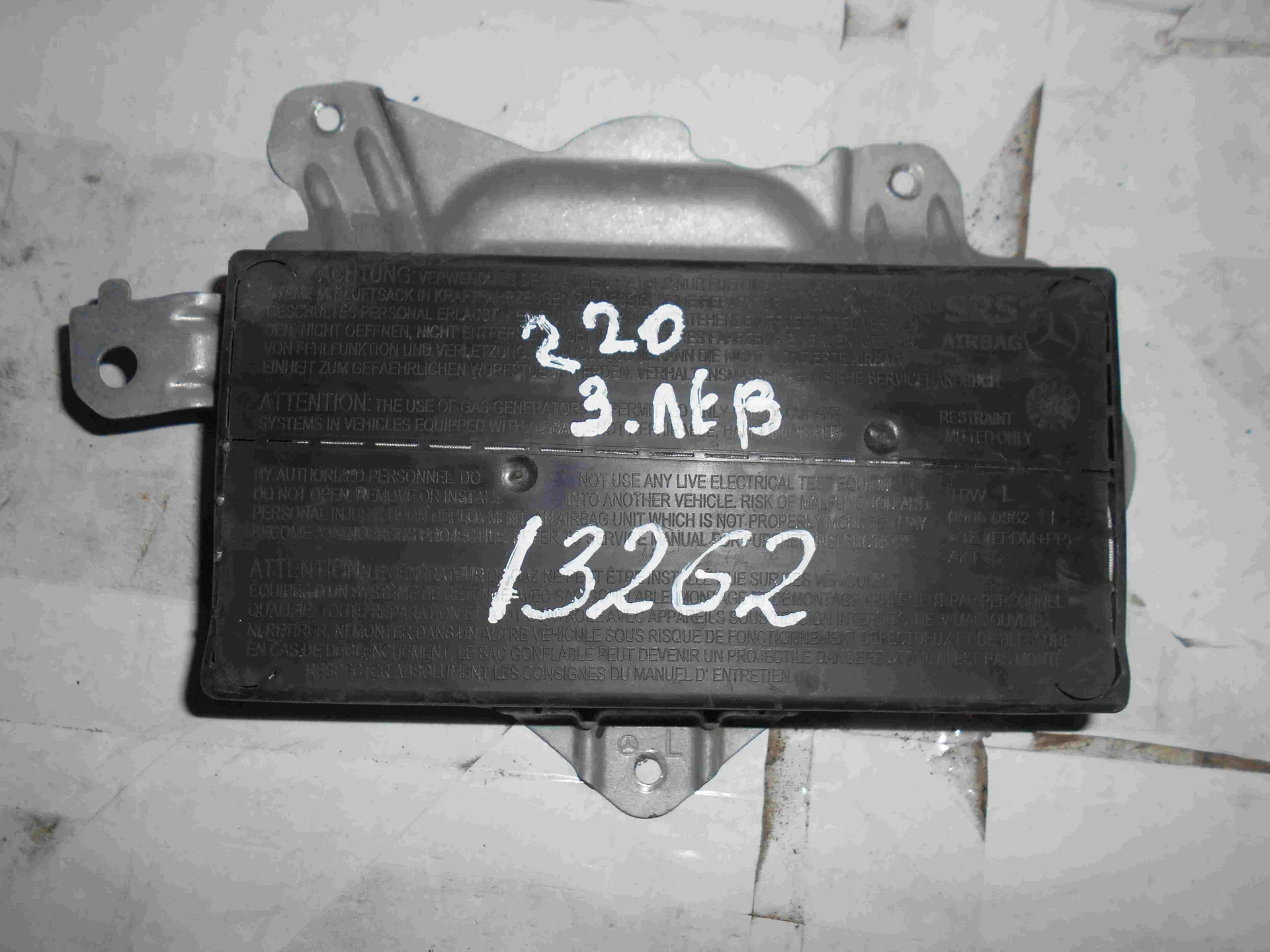 Подушка безопасности задней левой двери Mercedes-Benz W220 A2208600305 - изображение 1