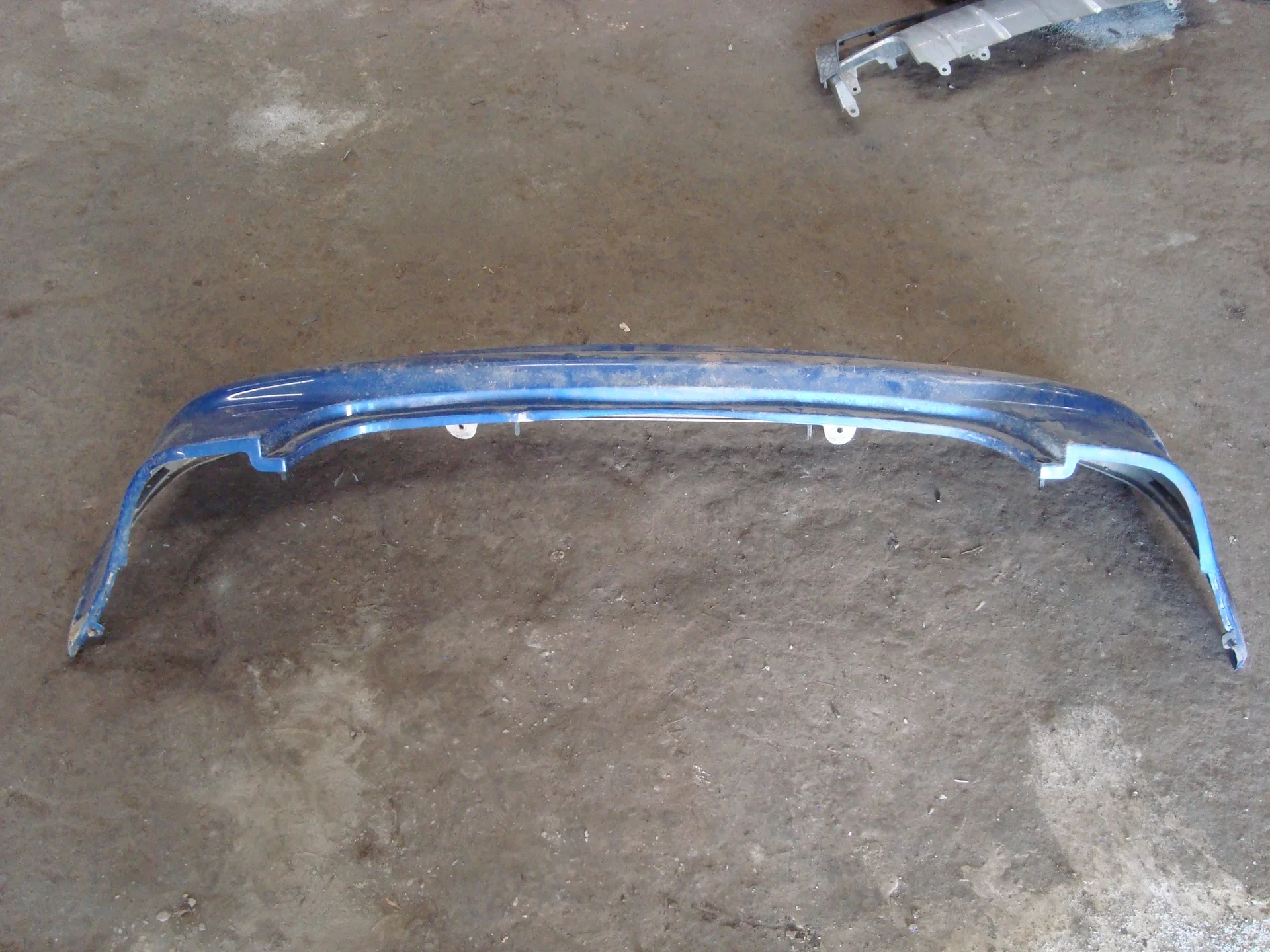 Бампер задний Mercedes-Benz W168 A1688850225 - миниатюра 2
