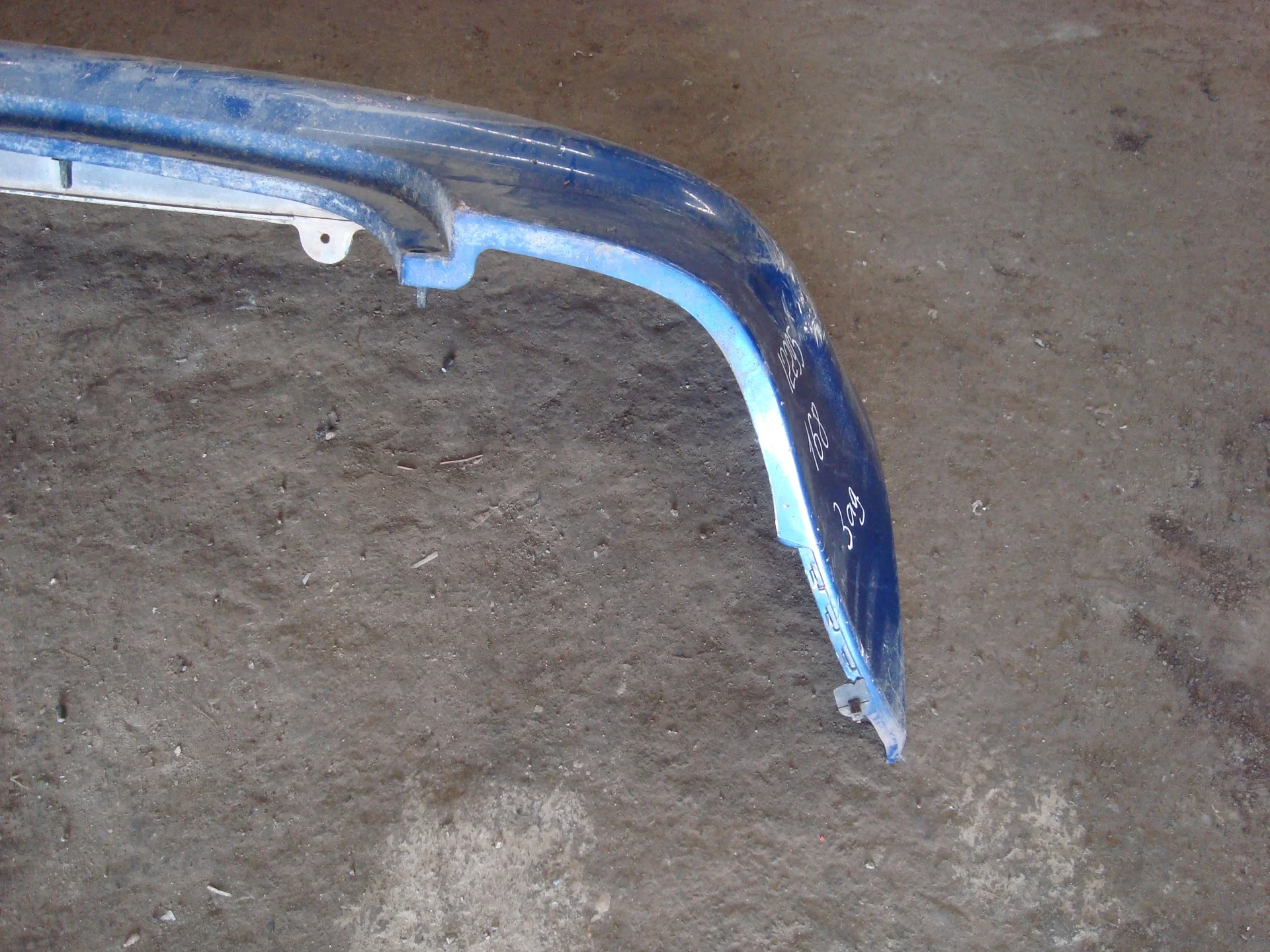 Бампер задний Mercedes-Benz W168 A1688850225 - миниатюра 6