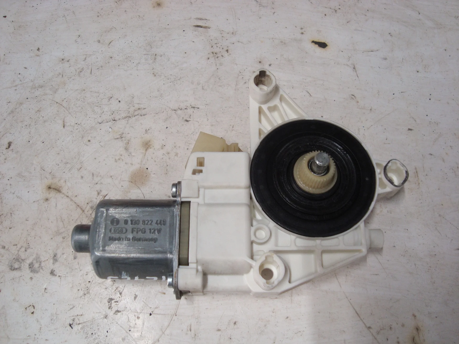 Моторчик переднего левого стеклоподъемника Mercedes-Benz W204 271 A2048200142 - миниатюра 2