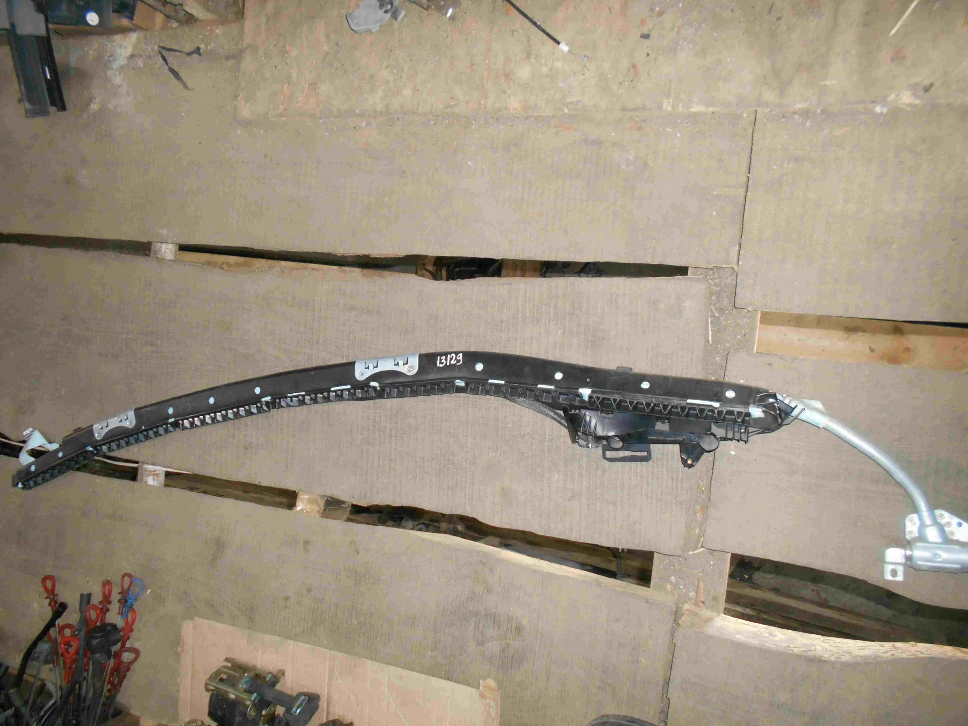 Шторка правая Mercedes-Benz W203  A2038601005 - миниатюра 2