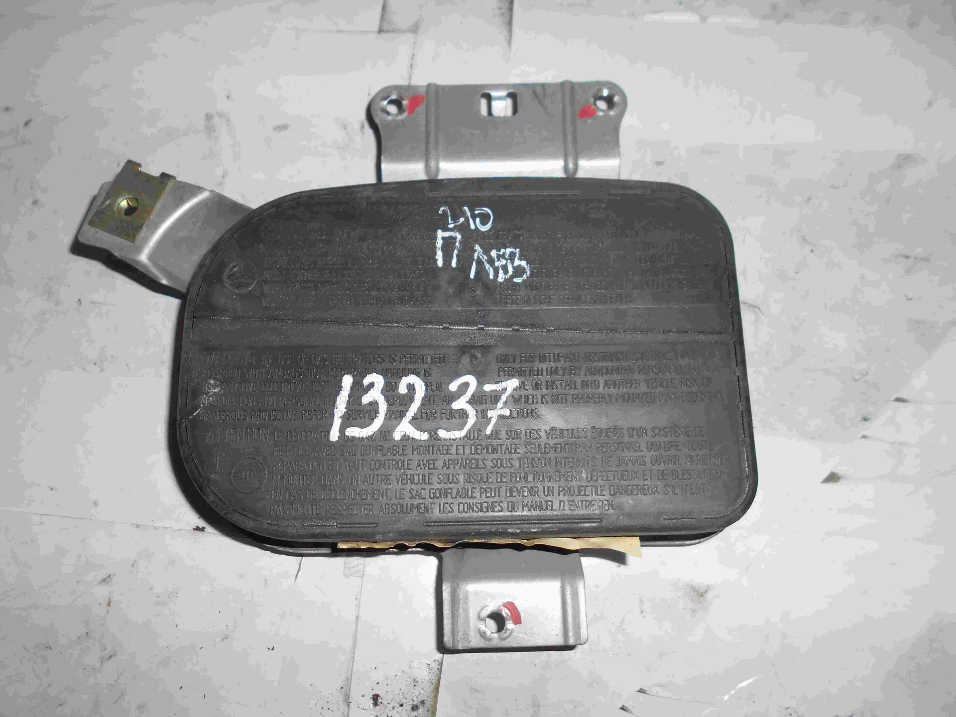 Подушка безопасности передней левой двери Mercedes-Benz W210 A2108601105 - изображение 1
