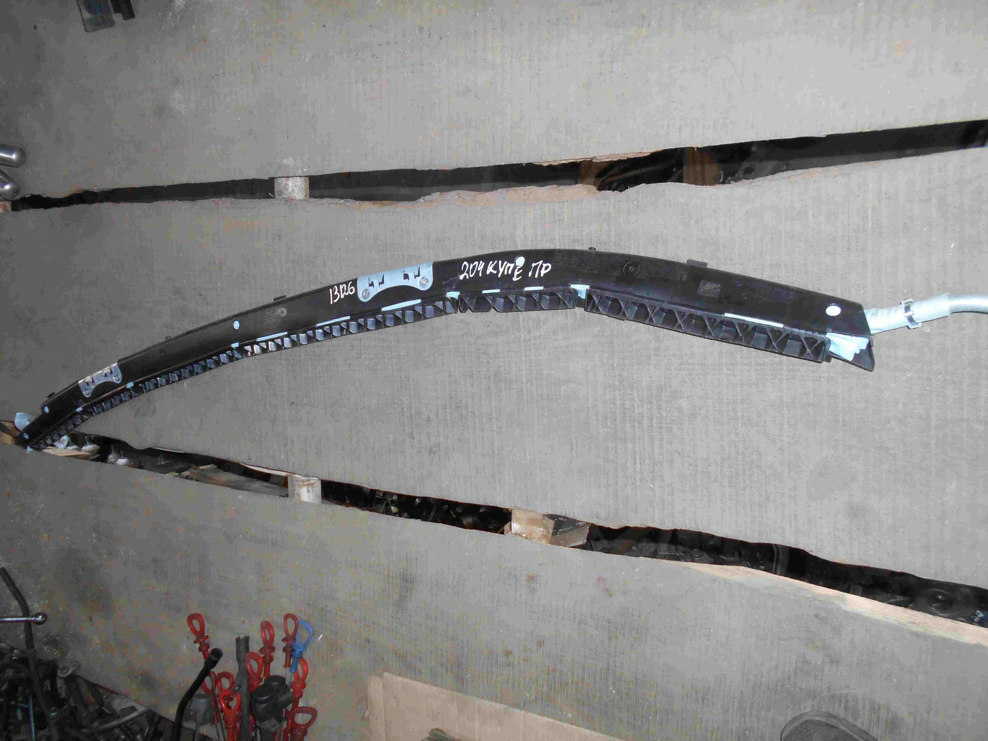 Шторка правая Mercedes-Benz CL203 A2038602005 - миниатюра 2