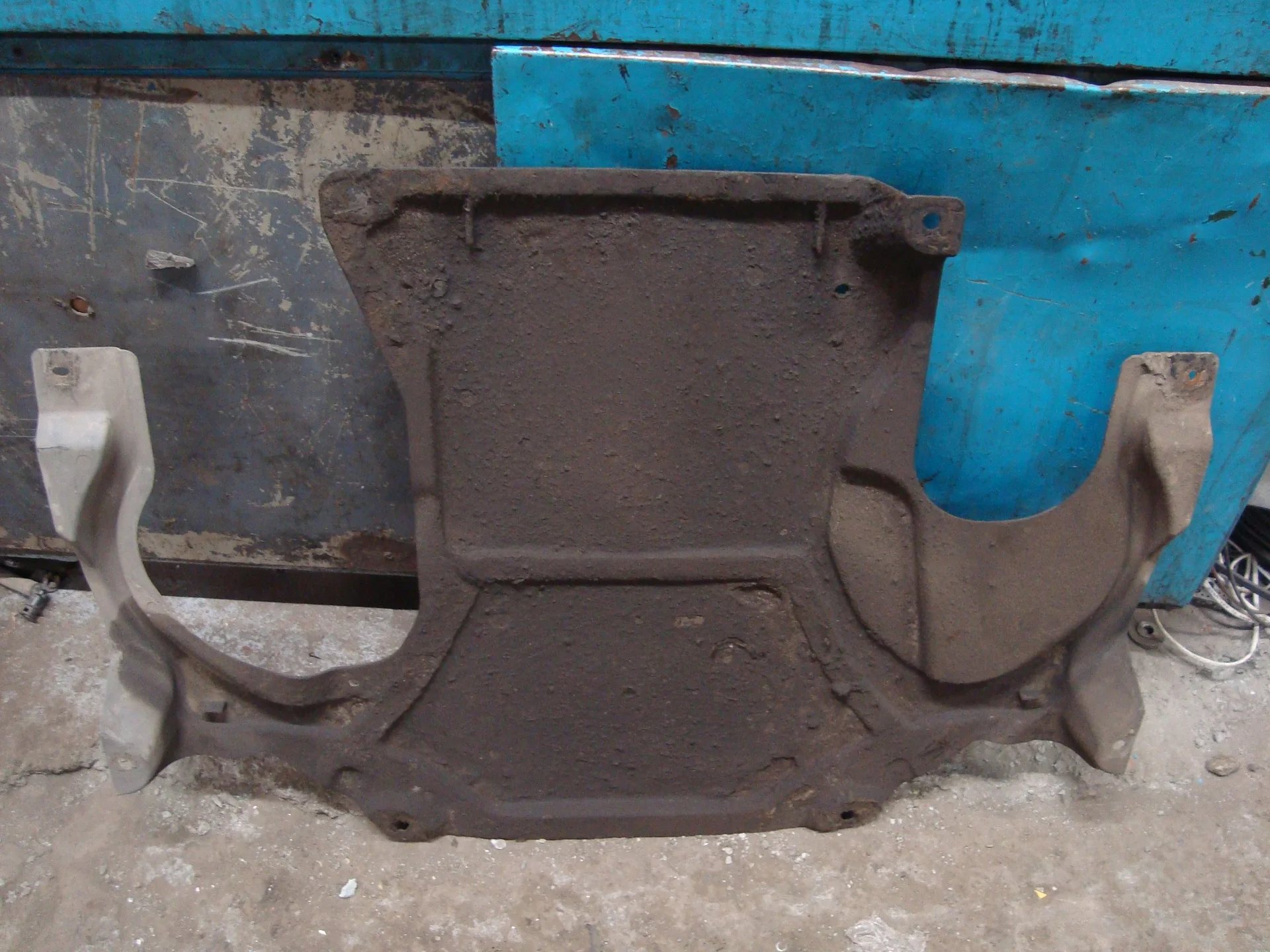 Защита АКПП пластиковая Mercedes-Benz W204 271 A2045240430 - миниатюра 2