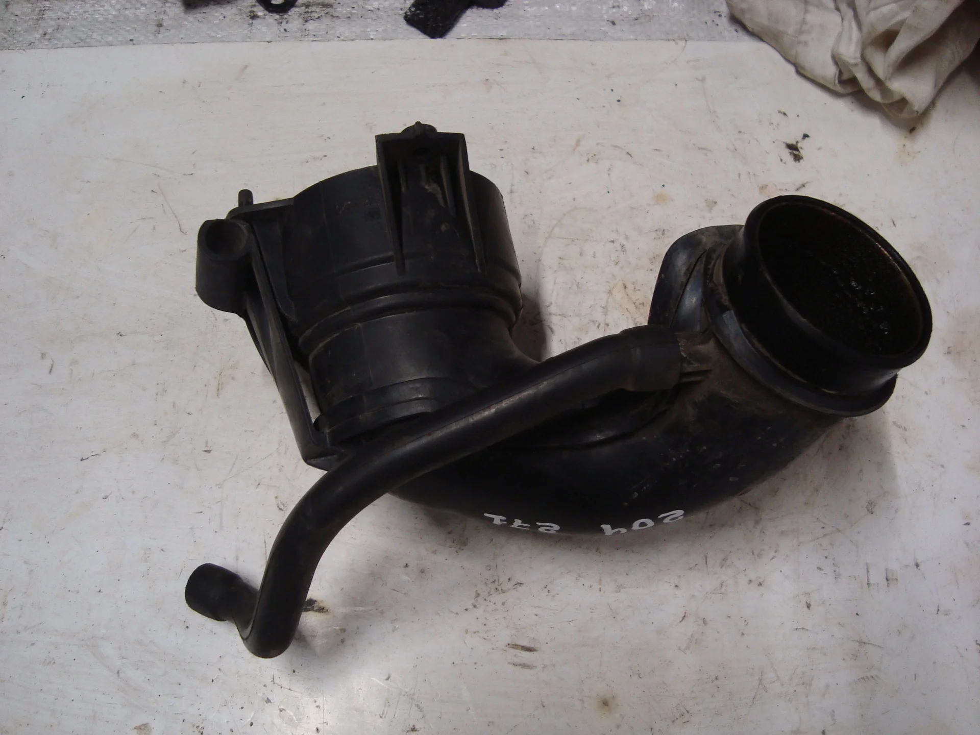 Патрубок впускного коллектора Mercedes-Benz W204 271 A2710900829 - миниатюра 2