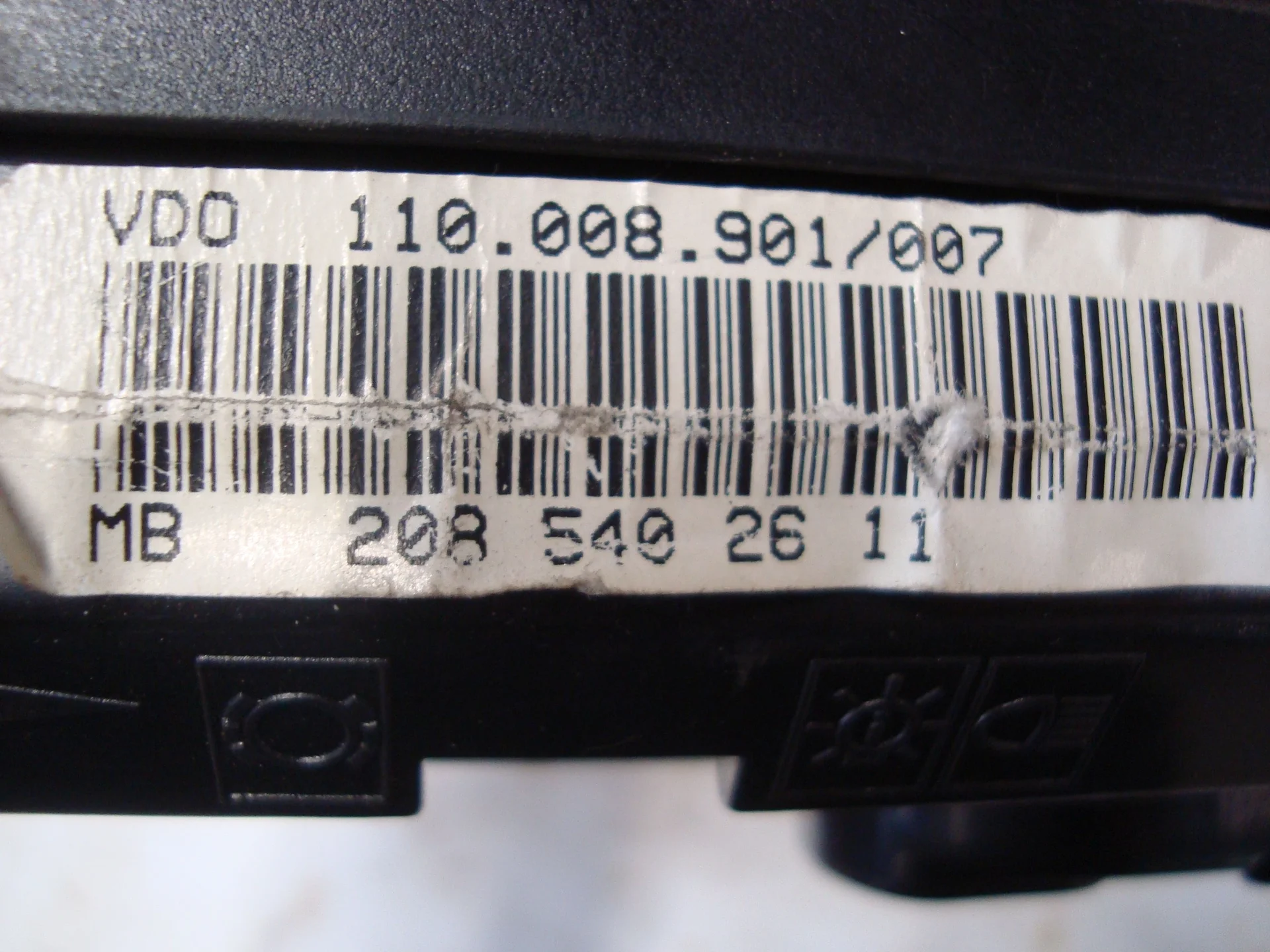 Панель приборов Mercedes-Benz C208 111 A2085402611 - миниатюра 3