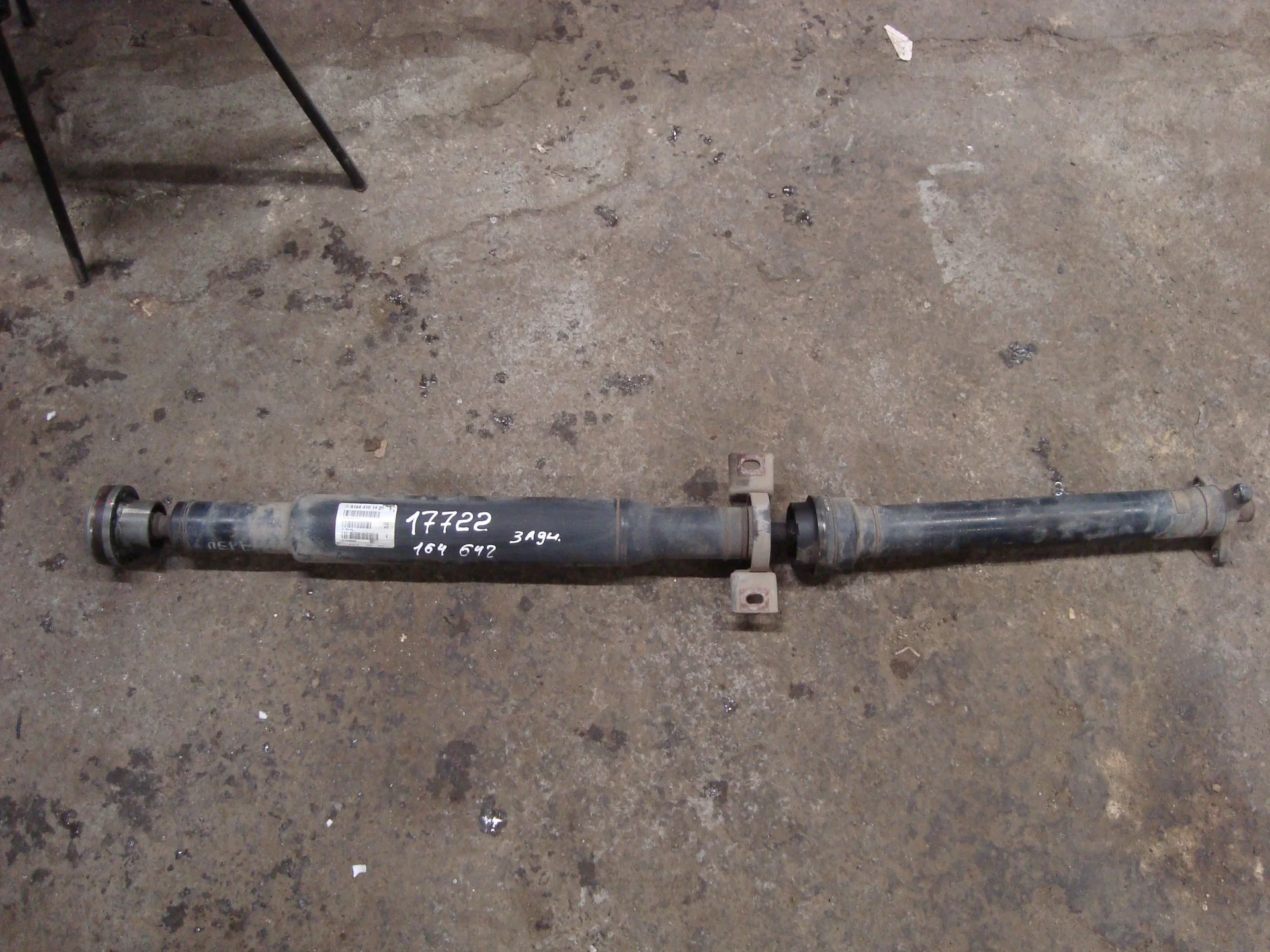 Карданный вал задний Mercedes-Benz W164 642 A1644103102 - изображение 1