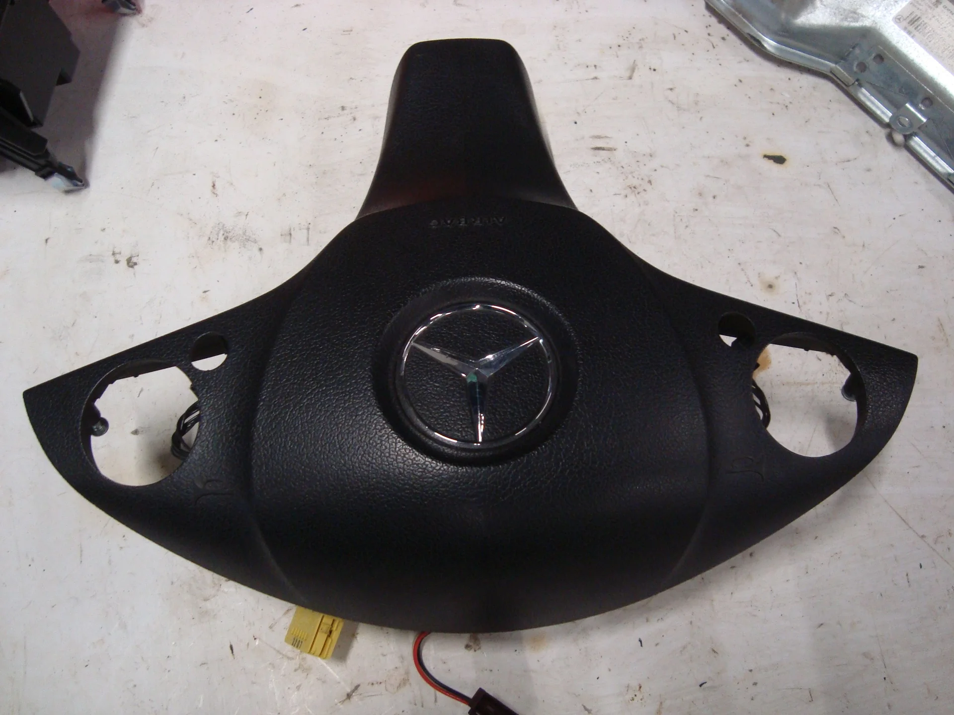 Подушка безопасности в руль Mercedes-Benz W204 271 A0008605702 - миниатюра 2