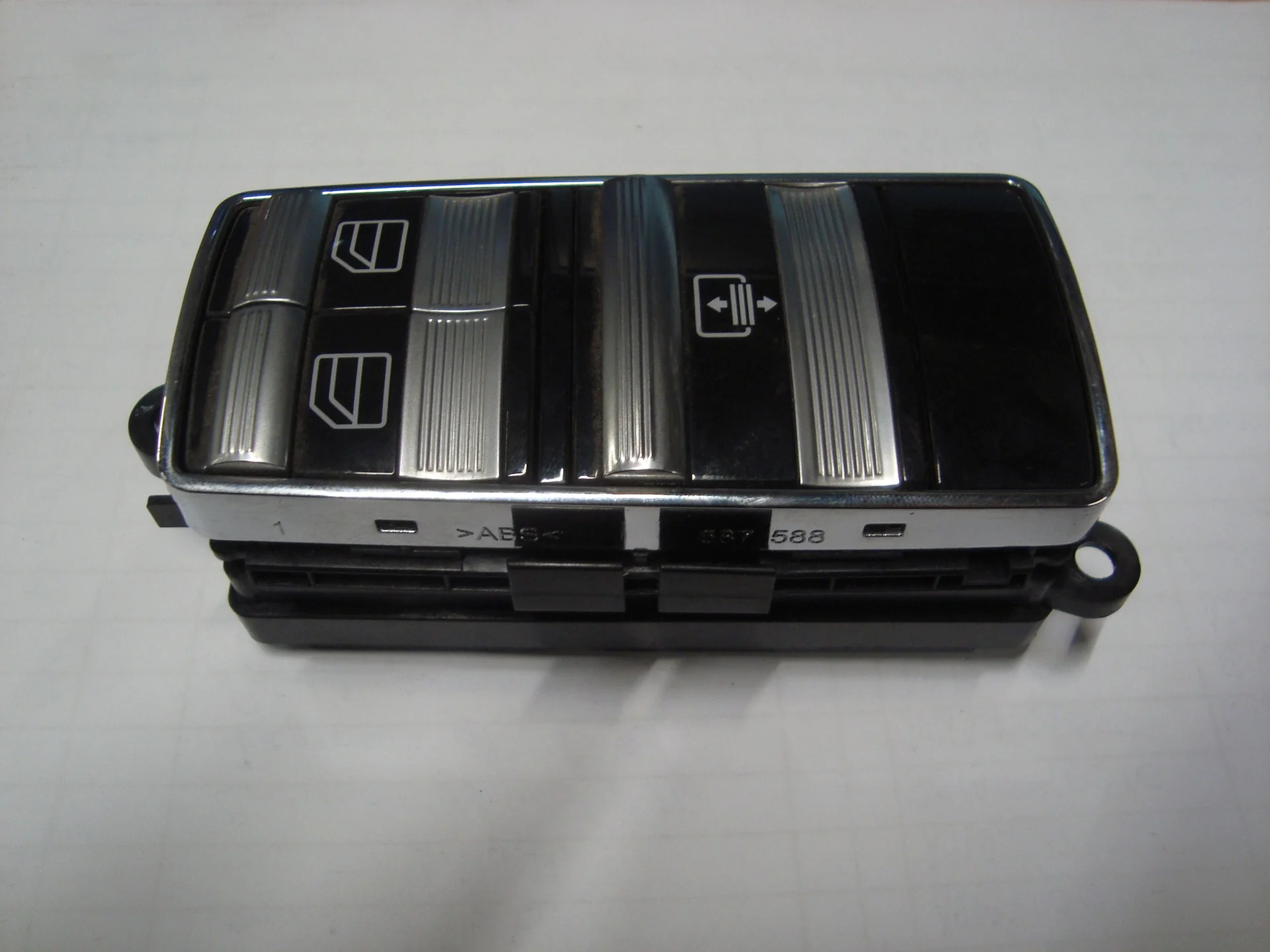 Блок управления стеклоподъемниками Mercedes-Benz W221 273 A2218214651 - изображение 1