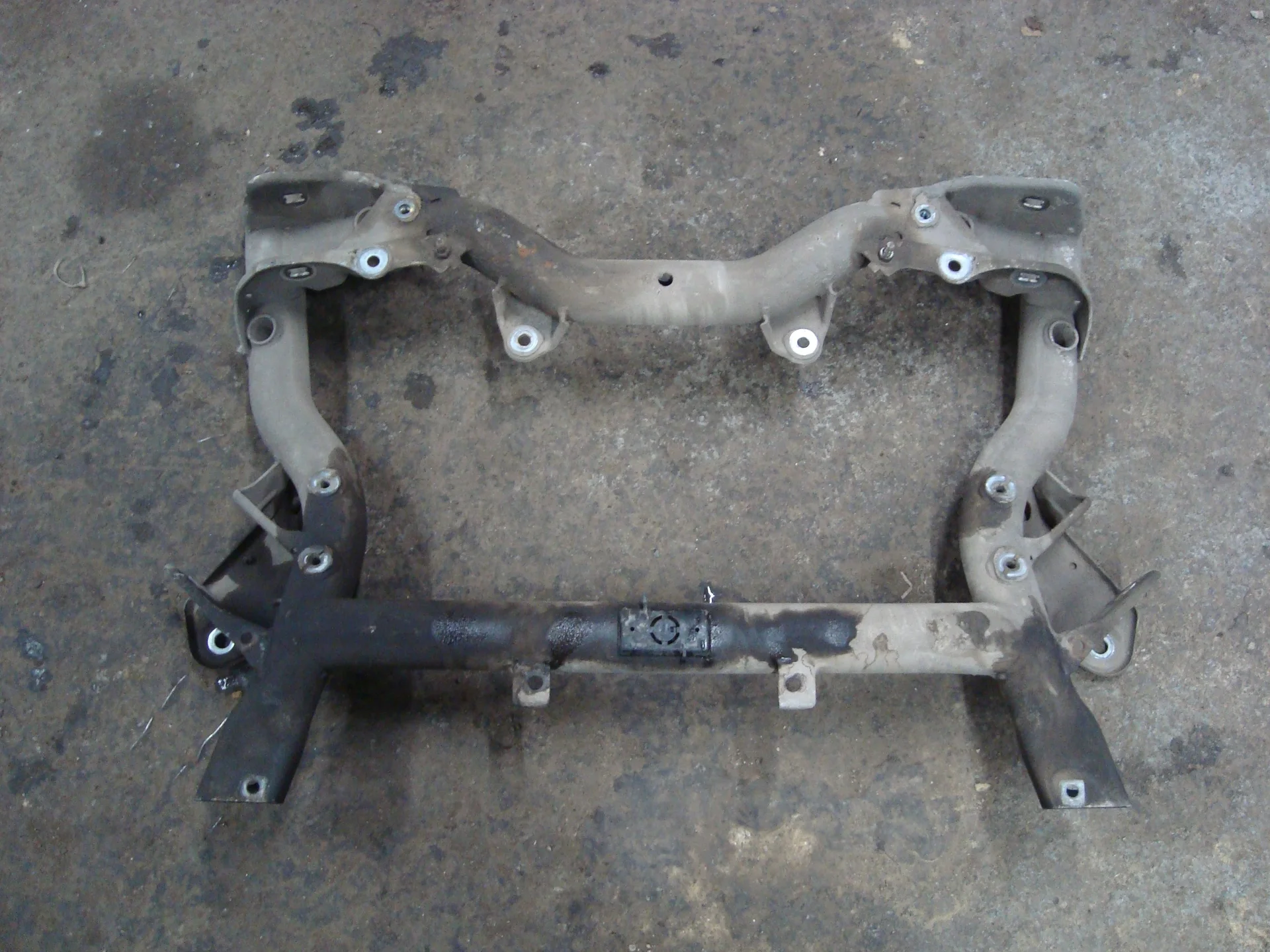 Балка подмоторная (подрамник) Mercedes-Benz W204 271 A2046280957 - миниатюра 2