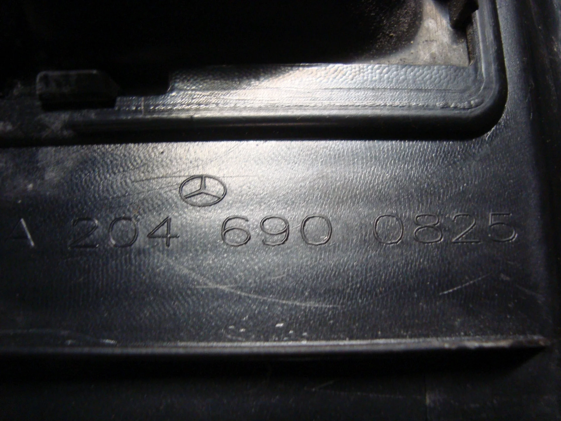 Накладка задней стенки багажного отделения Mercedes-Benz W204 271 A2046900825 - миниатюра 4