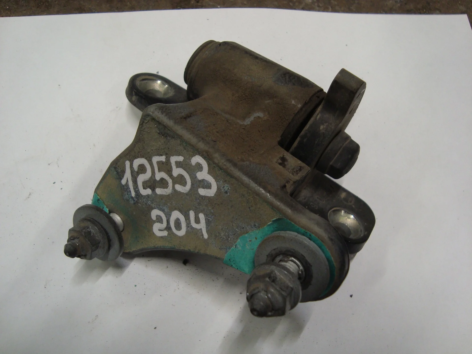 Петля двери передняя правая нижняя Mercedes-Benz W204 271 A2047200437 - изображение 1