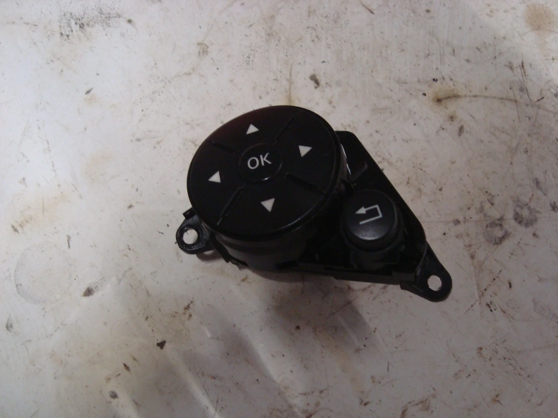 Кнопки руля правые Mercedes-Benz W204 271 A2048210451 - изображение 1