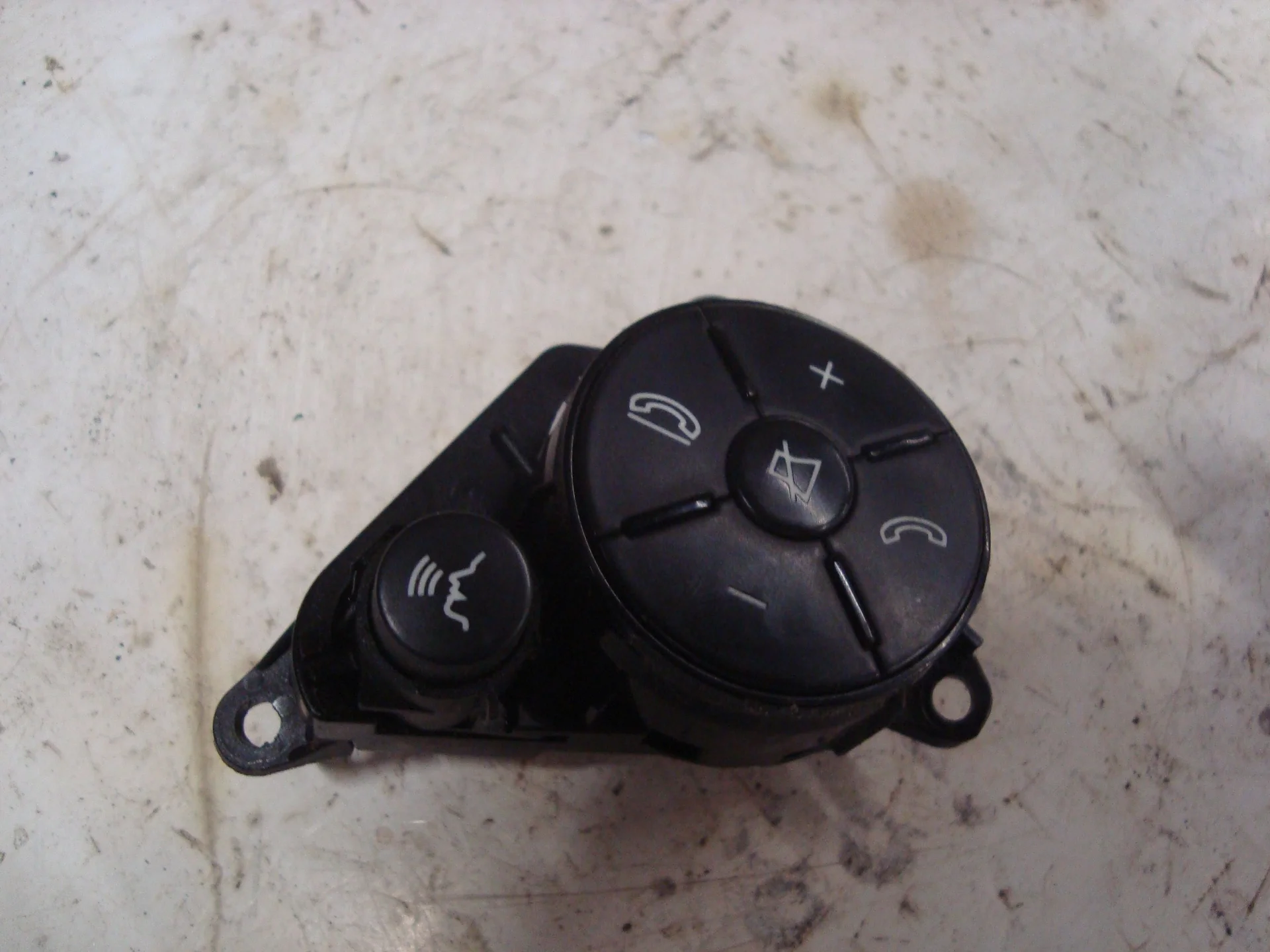 Кнопки руля левые Mercedes-Benz W204 271 A2048210351 - изображение 1