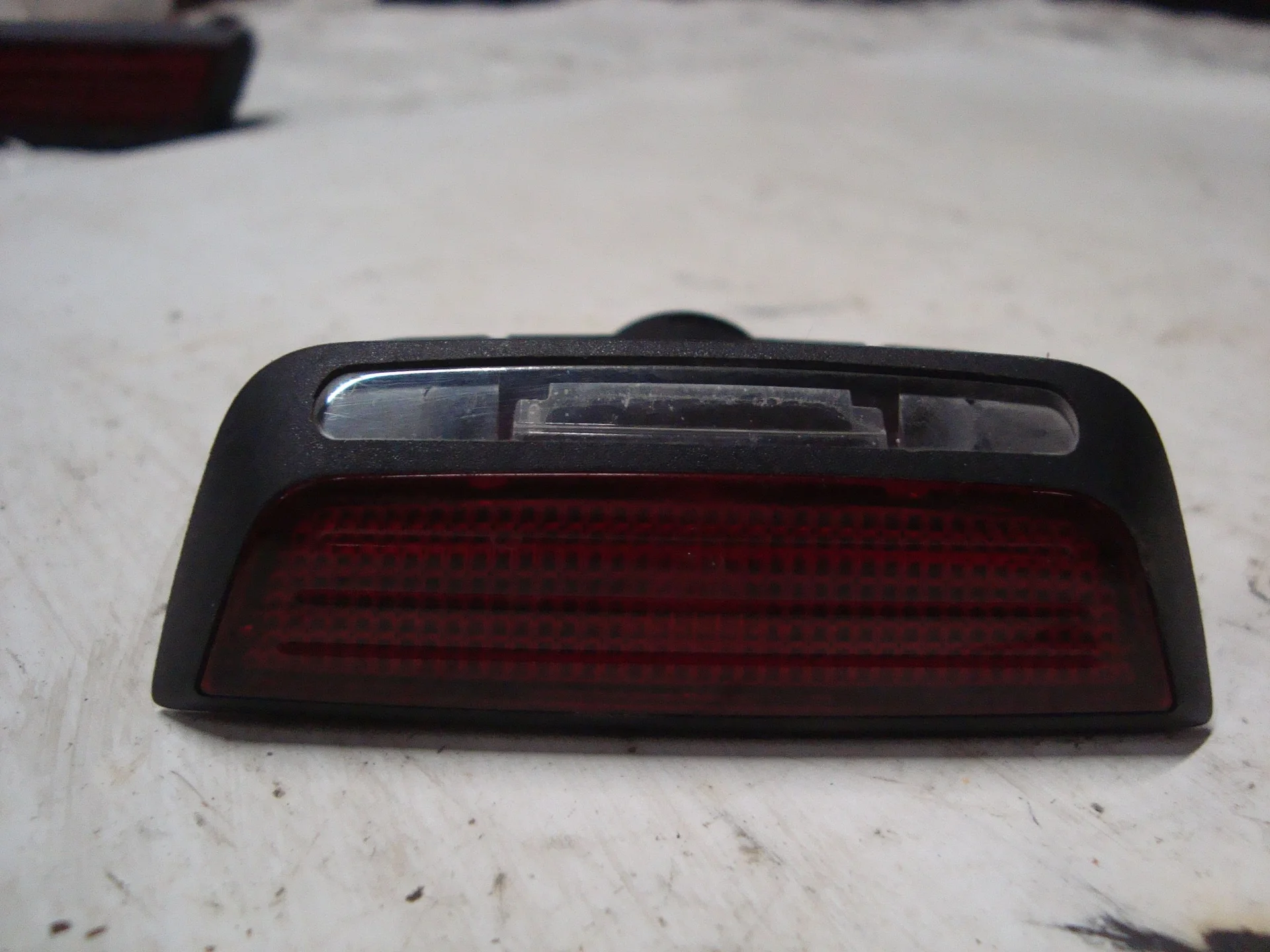 Фонарь обшивки двери Mercedes-Benz W204 271 A2048207901 - миниатюра 2