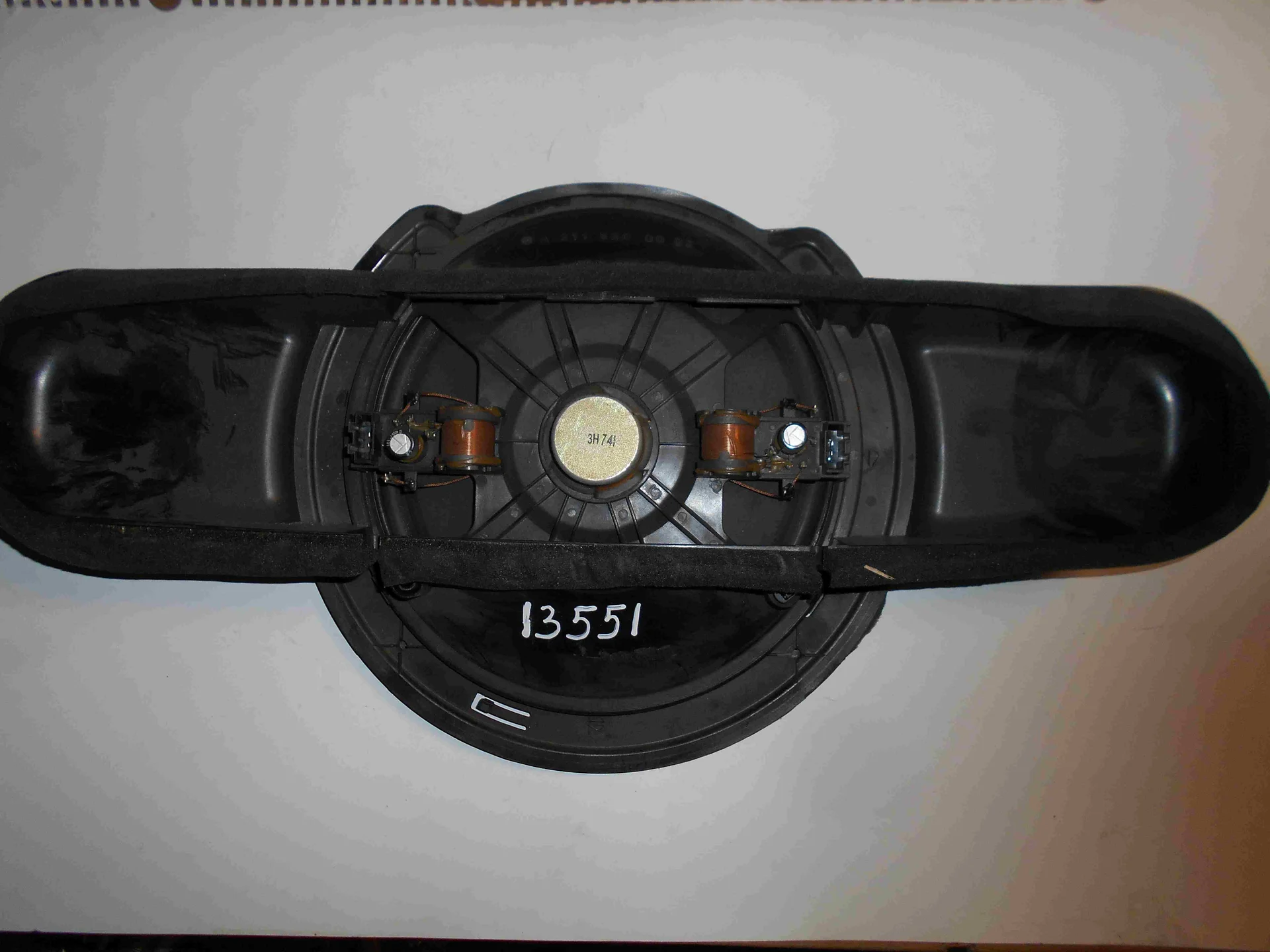 Сабвуфер Mercedes-Benz W211  A2118200002 - миниатюра 2