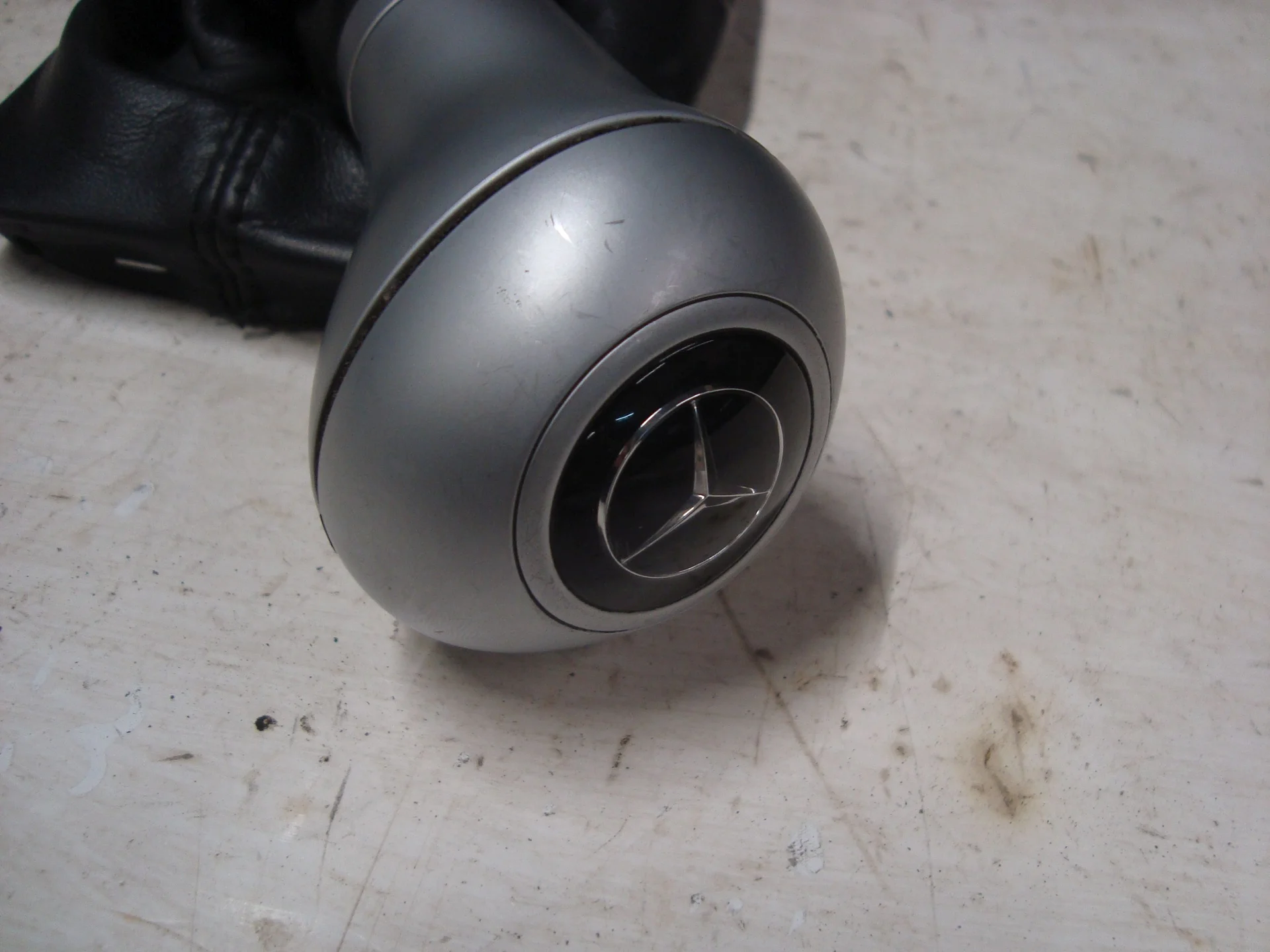 Рукоятка рычага кпп Mercedes-Benz W204 271 A2042672410 - миниатюра 2