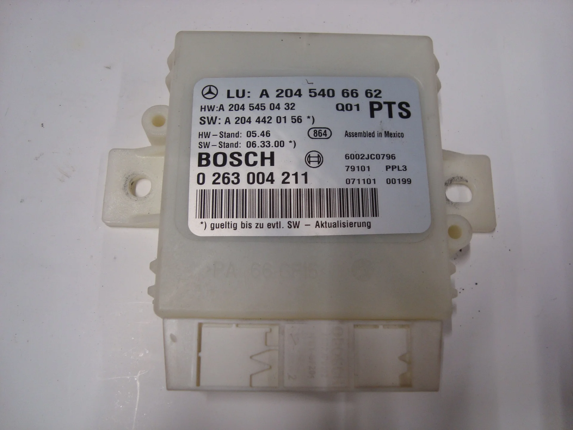 Блок управления парктрониками Mercedes-Benz W204 271 A2045406662 - изображение 1