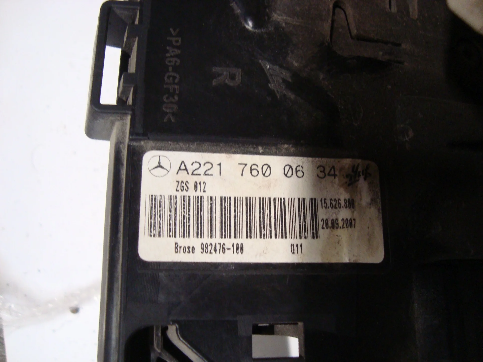 Замок двери передней правой Mercedes-Benz W221 A2217201635 - миниатюра 4