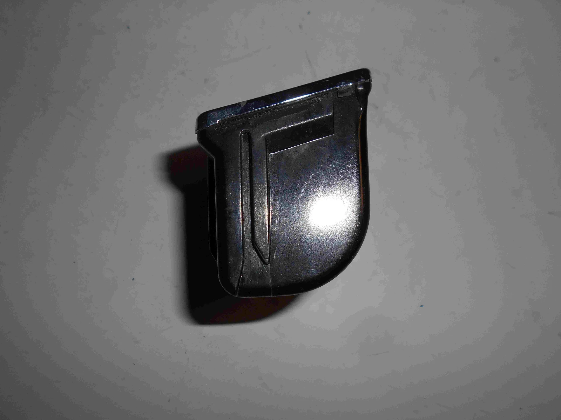 Пепельница передняя Mercedes-Benz C215 A2158100128 - миниатюра 4