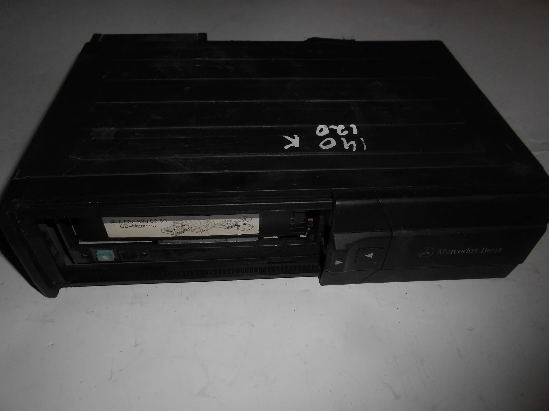 CD-чейнджер Mercedes-Benz C140 A0028205989 - изображение 1