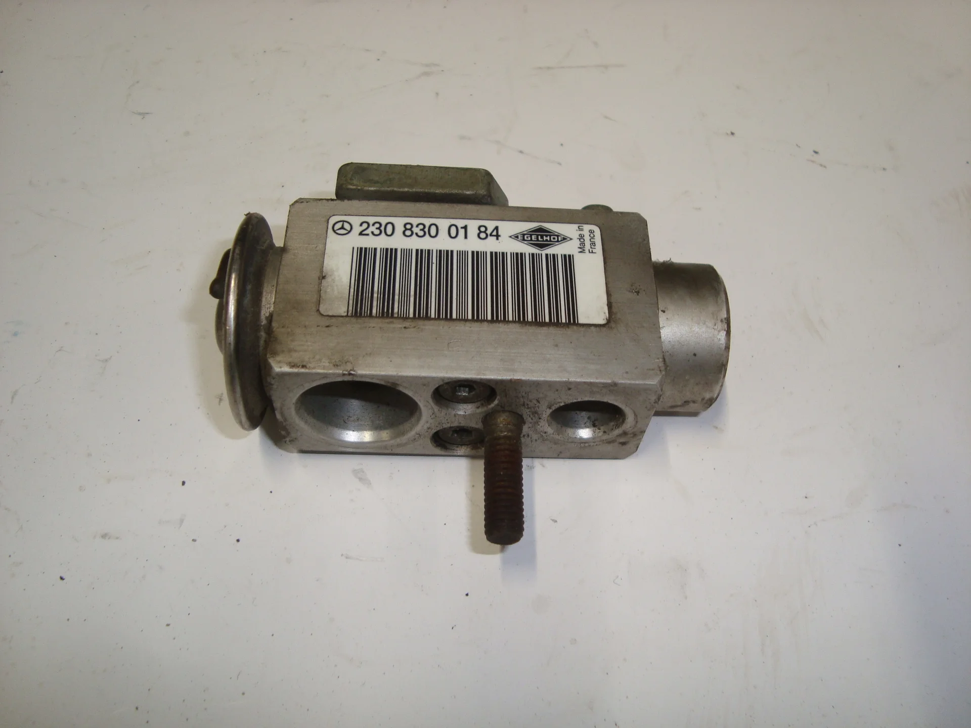 Клапан кондиционера Mercedes-Benz W211 A2308300184 - миниатюра 2