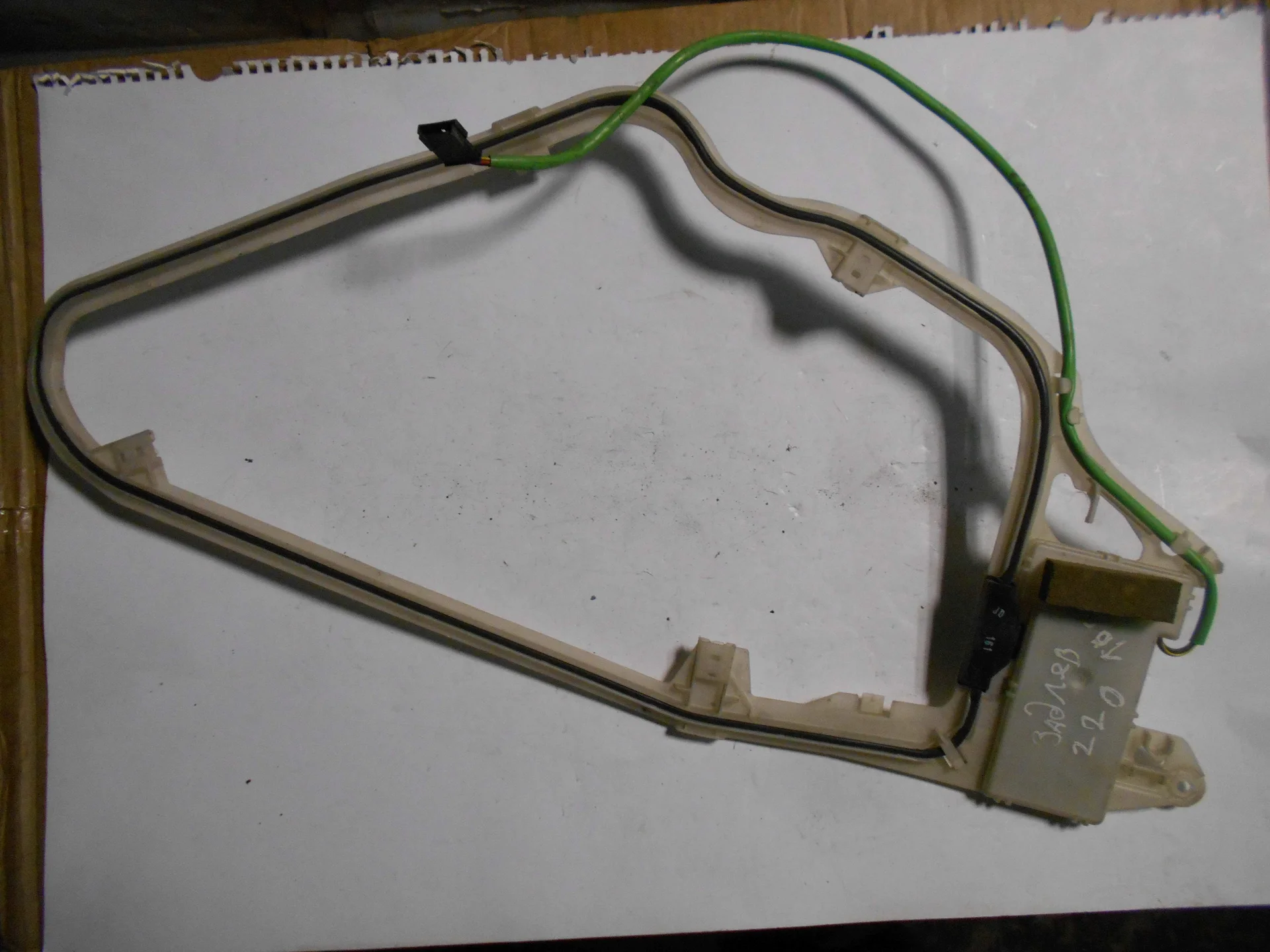 Антенна KeyLess Go задняя левая Mercedes-Benz W220  A2208200375 - миниатюра 2
