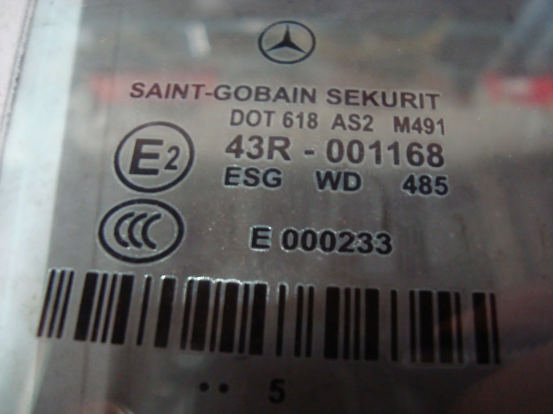 Стекло задней правой двери Mercedes-Benz C219 A2197350210 - миниатюра 2