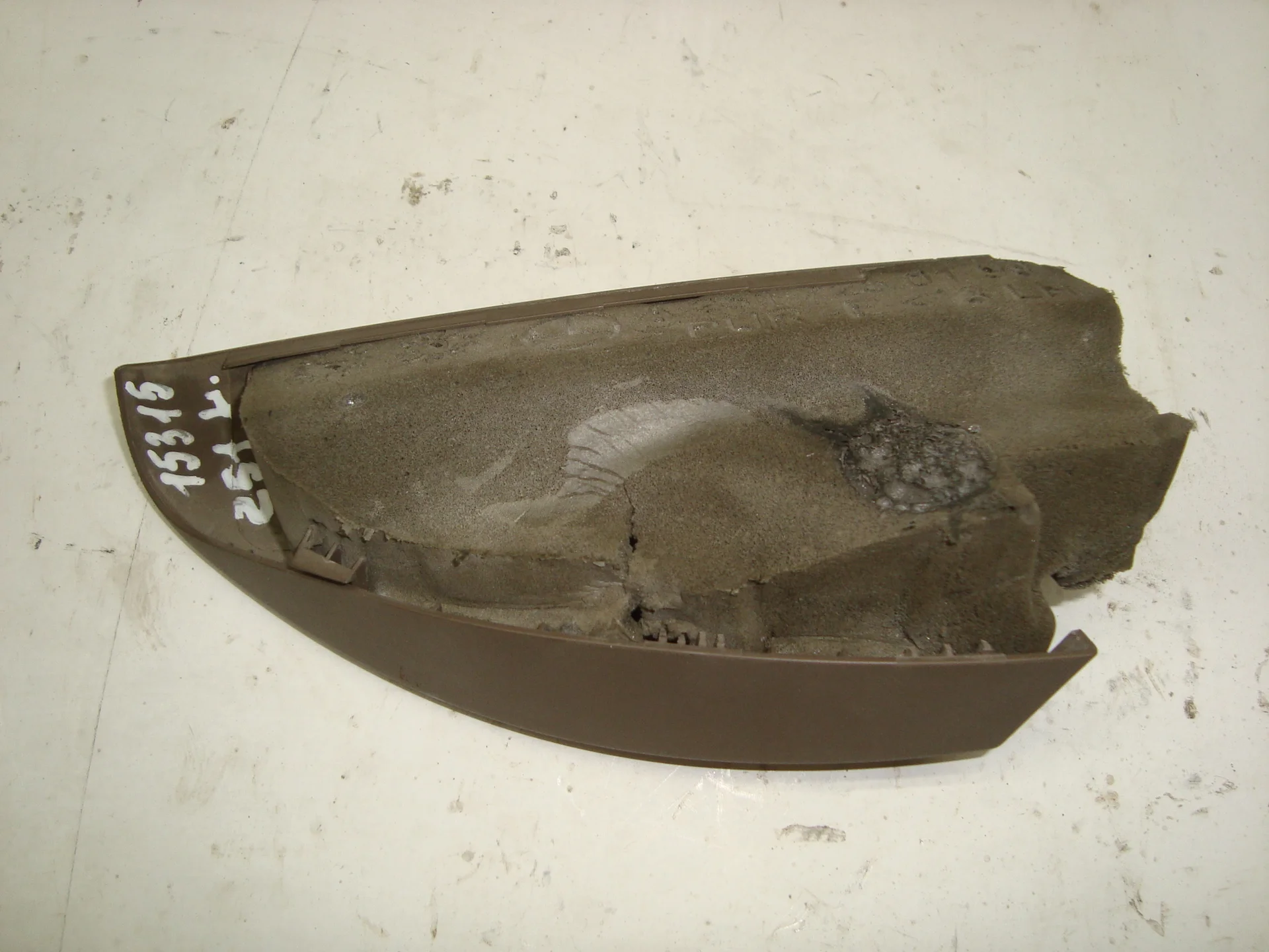 Крышка зеркала внутренняя левая Mercedes-Benz W251 272 A2517250194 - миниатюра 2