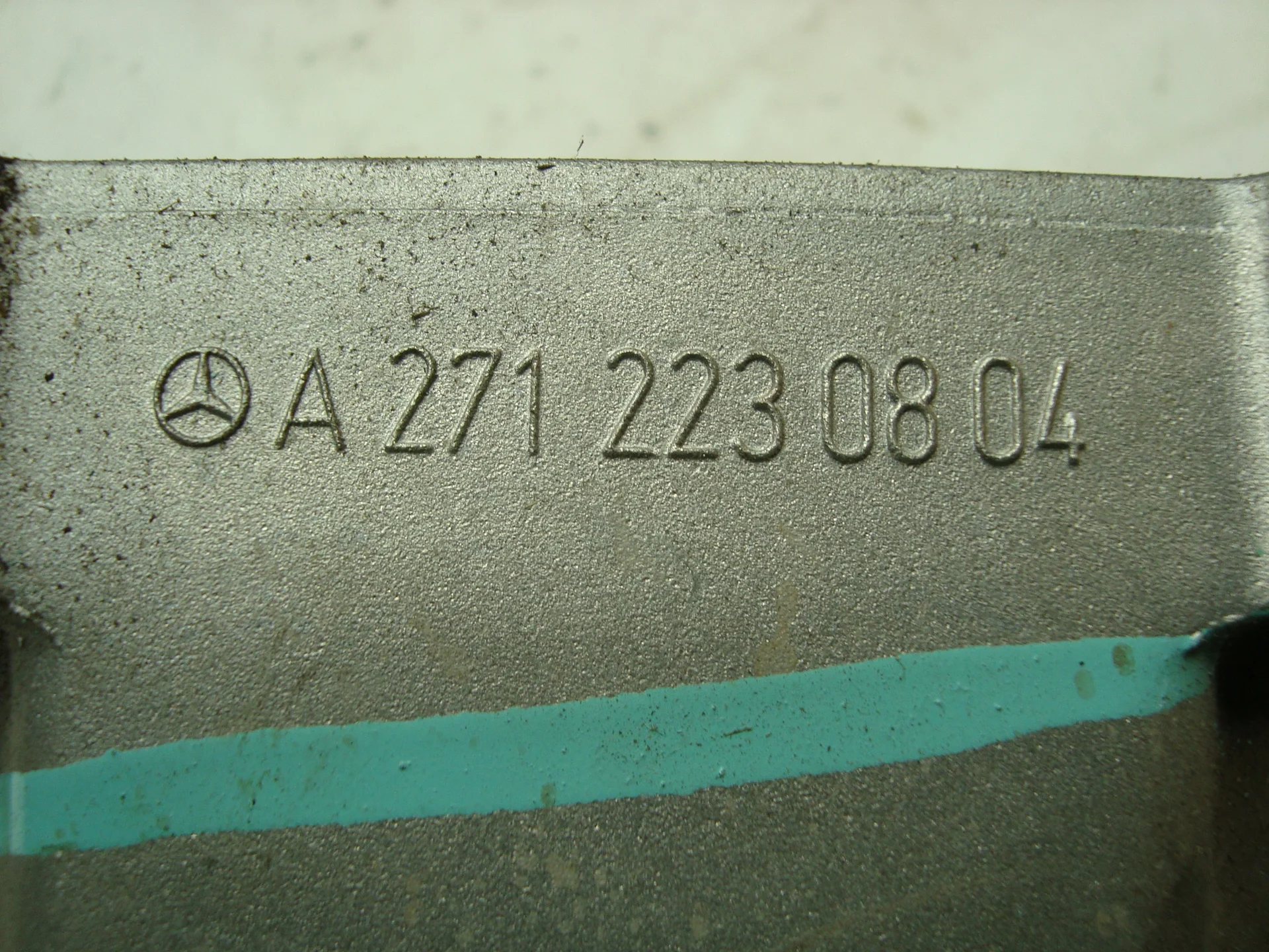 Кронштейн двигателя правый Mercedes-Benz W203 271 A2712230804 - миниатюра 2