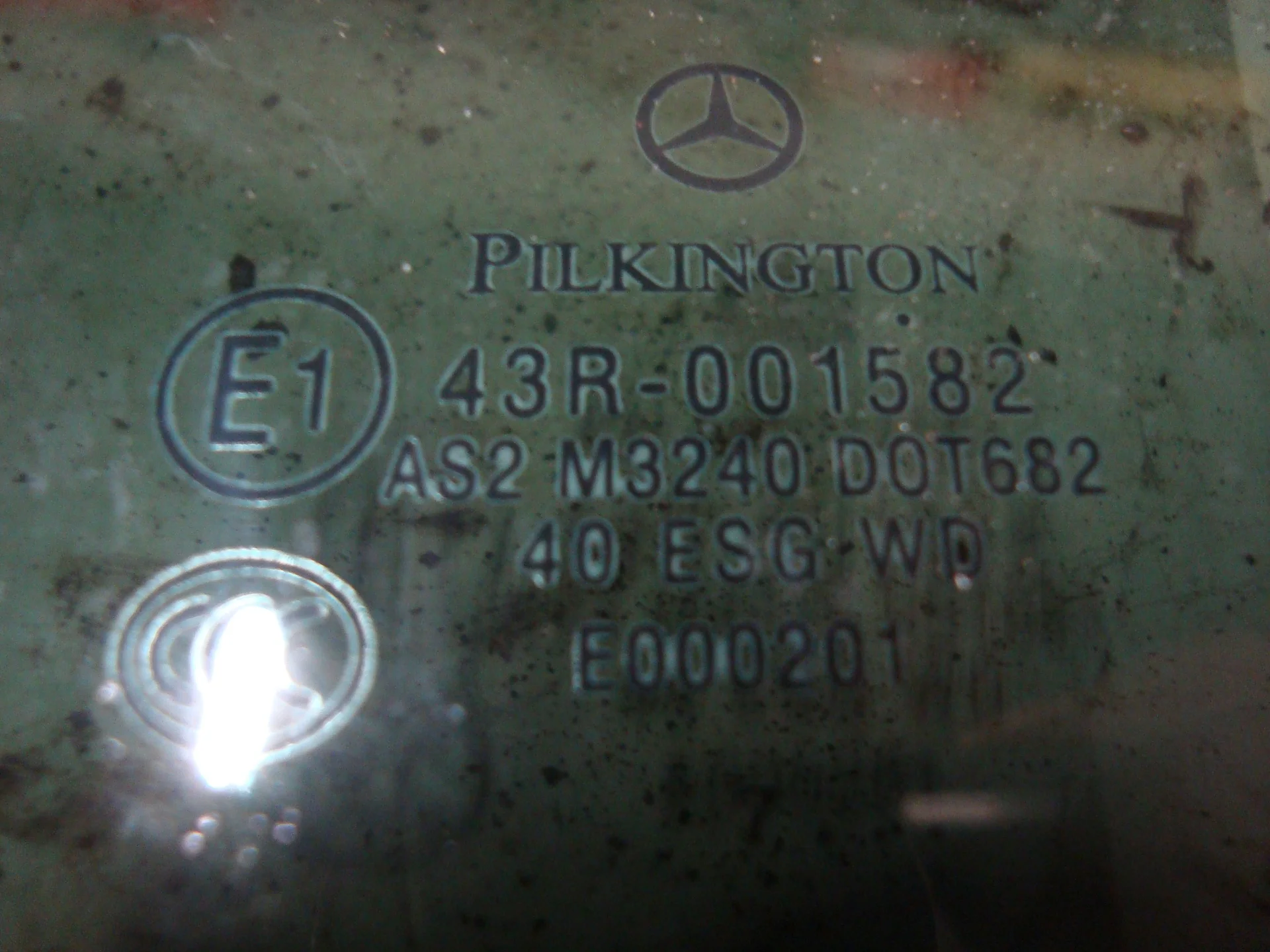 Стекло задней левой двери Mercedes-Benz W204 271 A2047350110 - миниатюра 2