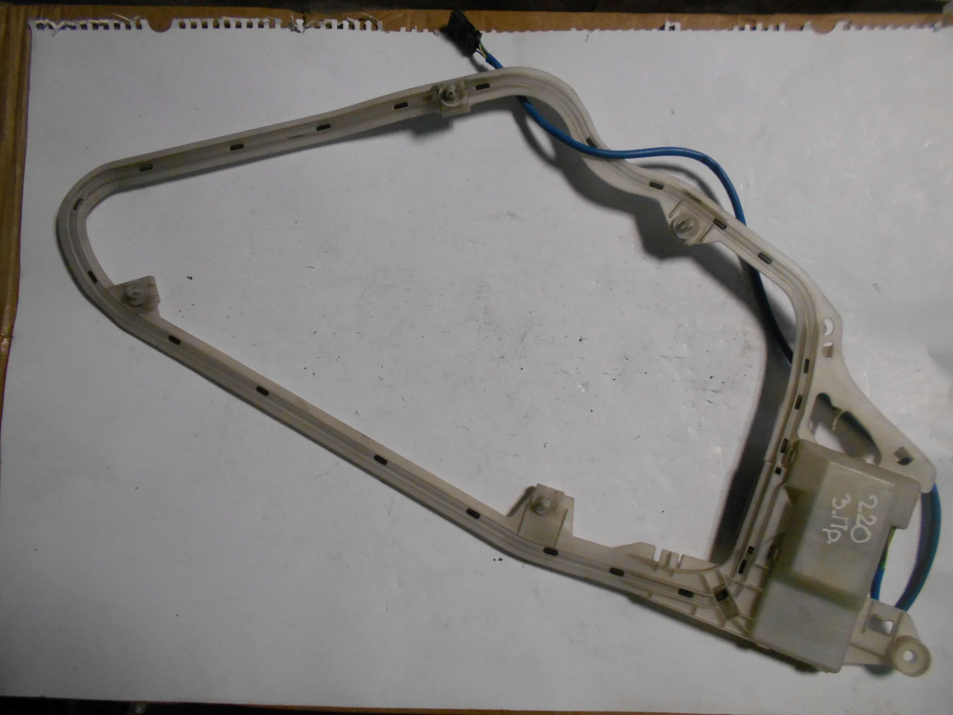 Антенна KeyLess Go задняя правая Mercedes-Benz W220 A2208200475 - миниатюра 2