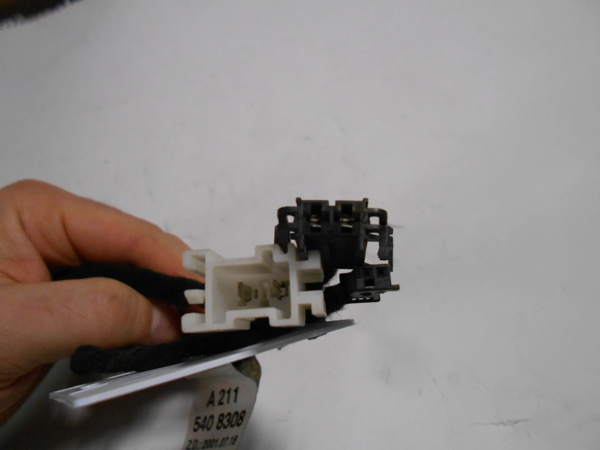 Жгут проводки динамиков Mercedes-Benz W211 A2115408308 - миниатюра 2