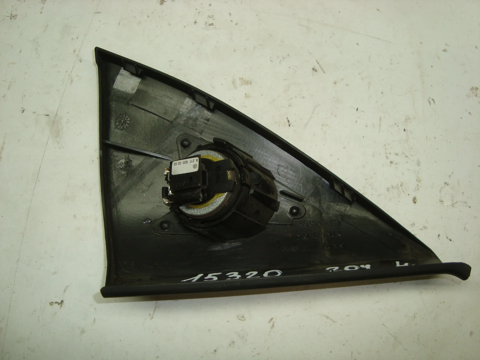 Крышка зеркала внутренняя левая Mercedes-Benz W204 271 A2047200148 - миниатюра 2