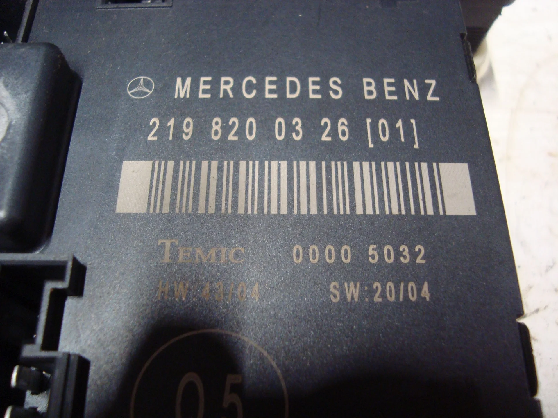 Блок управления задней правой двери Mercedes-Benz C219 A2198200326 - миниатюра 2